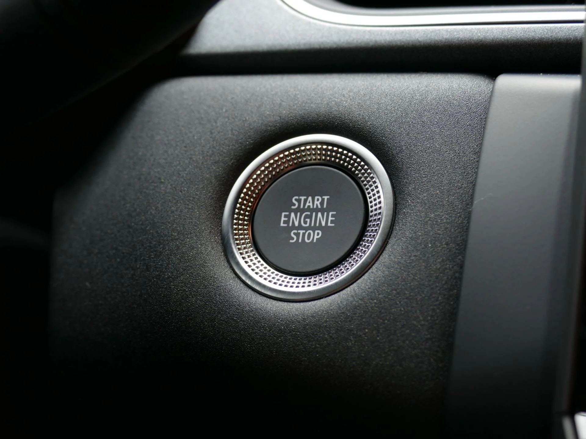 RENAULT CAPTUR - Miniature 15 sur 26 - Cliquer pour voir cette photo