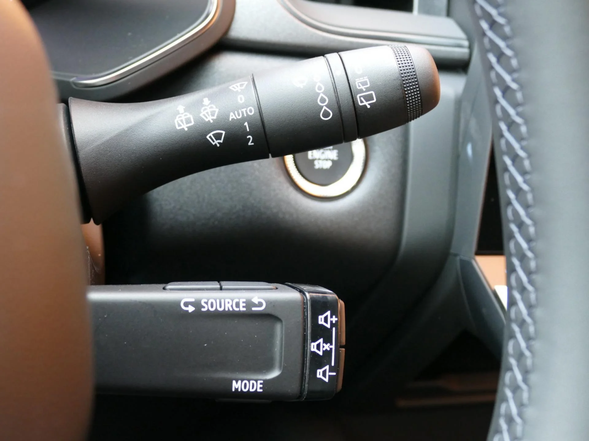 RENAULT CAPTUR - Miniature 26 sur 32 - Cliquer pour voir cette photo