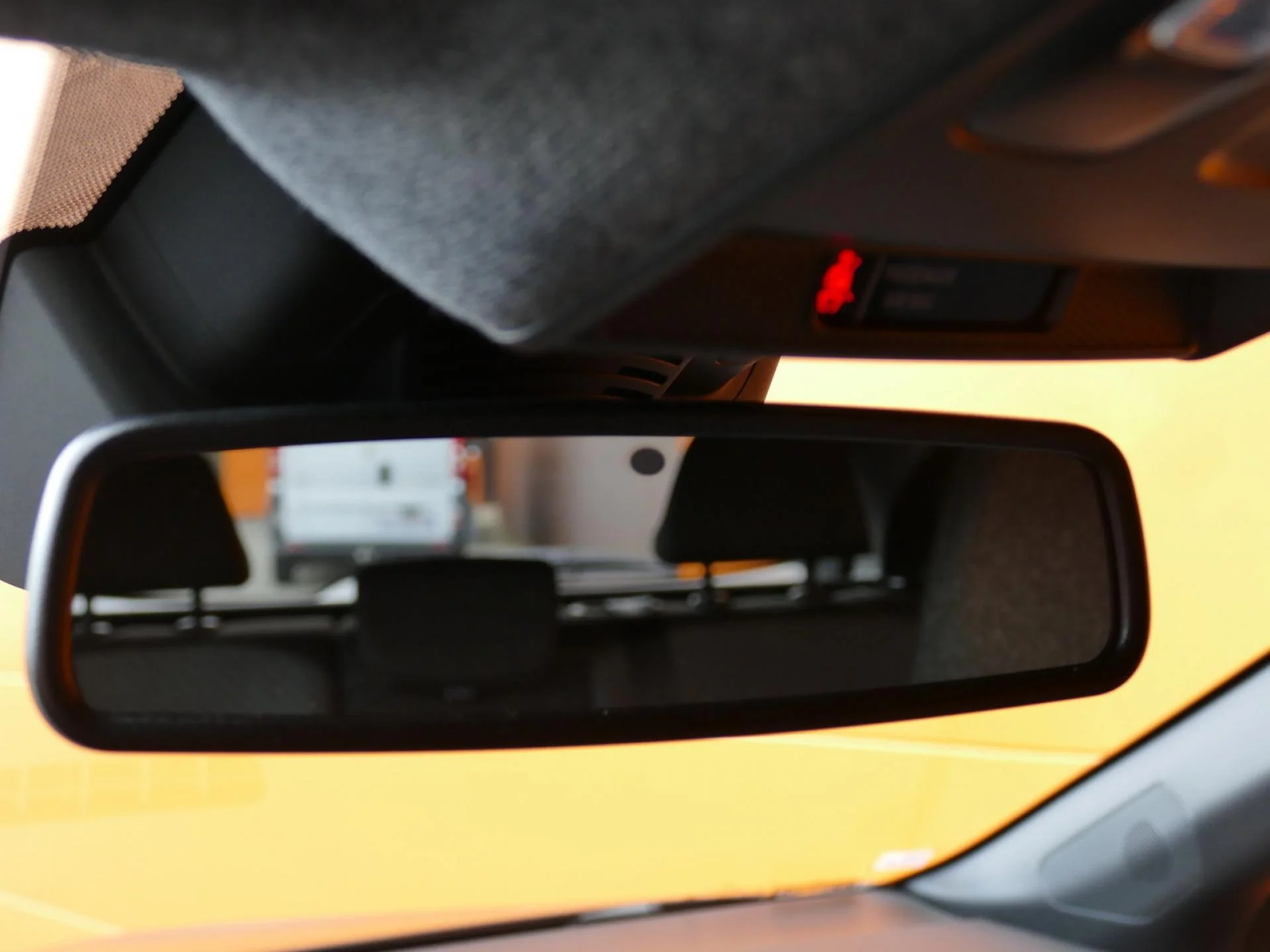 RENAULT CAPTUR - Miniature 21 sur 32 - Cliquer pour voir cette photo
