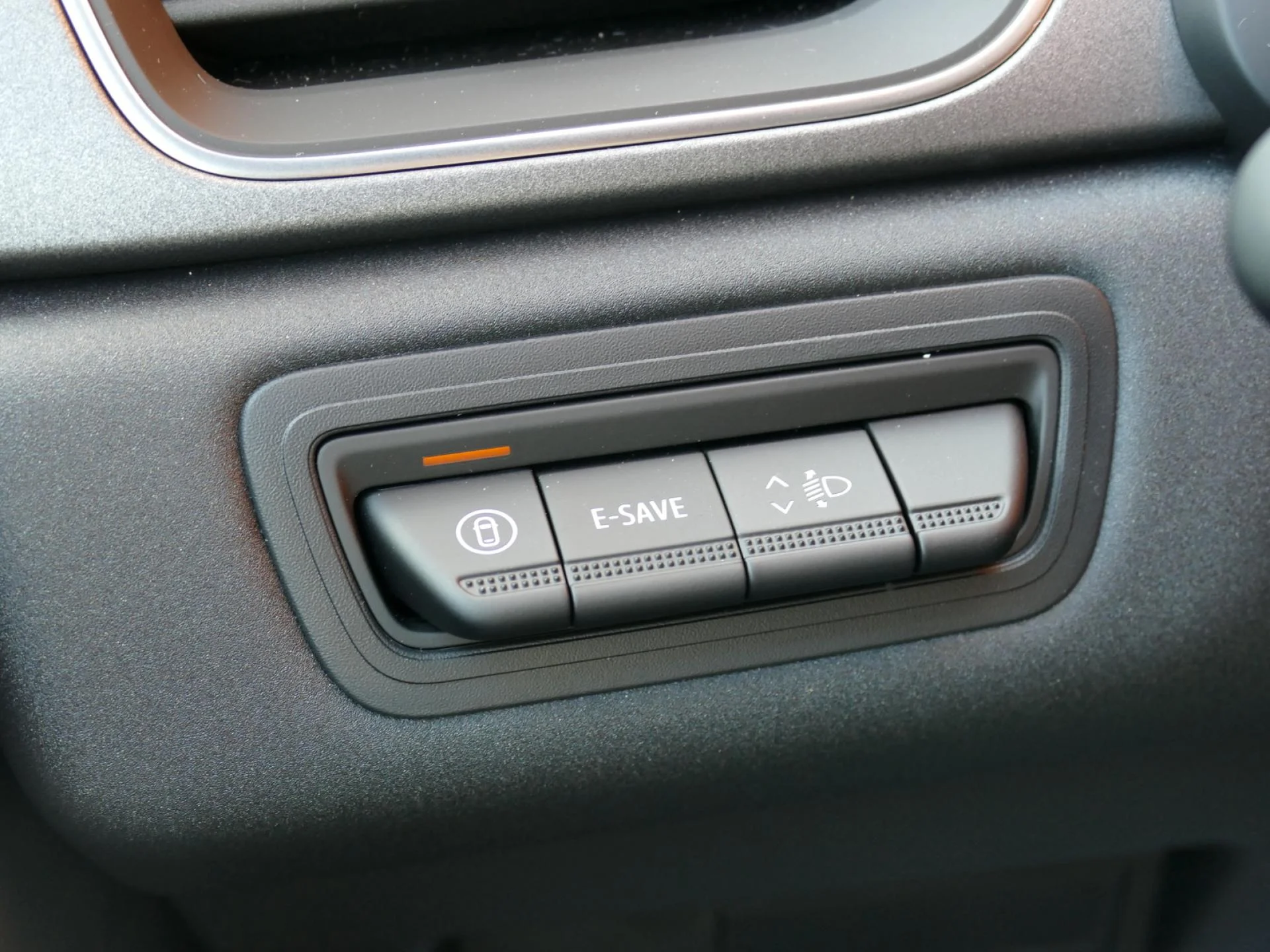 RENAULT CAPTUR - Miniature 18 sur 32 - Cliquer pour voir cette photo