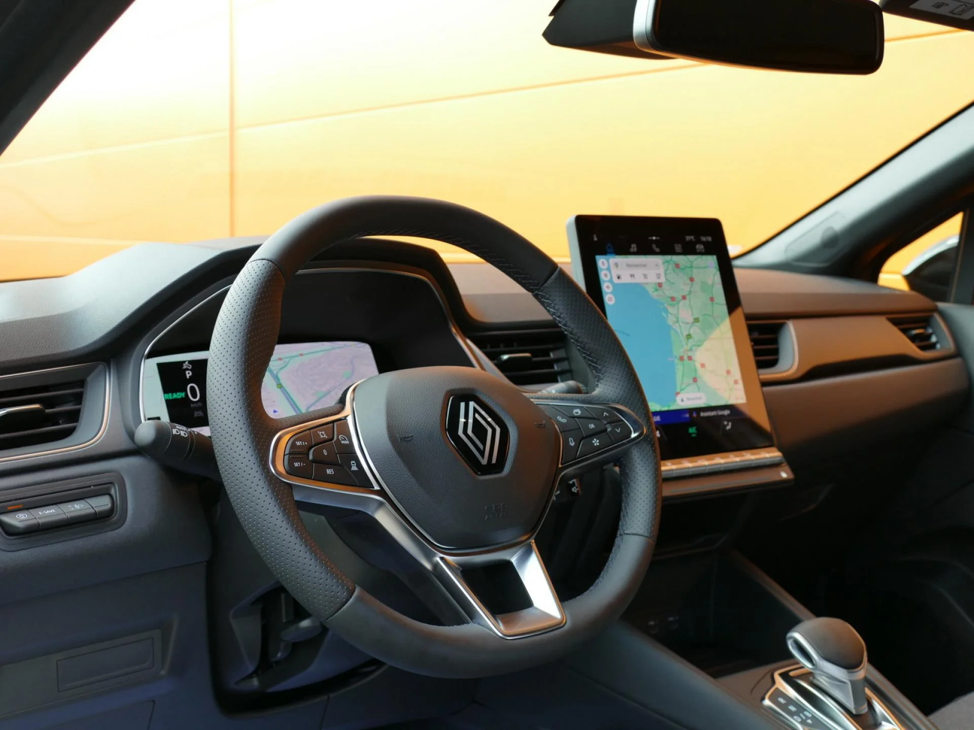 RENAULT CAPTUR - Miniature 14 sur 32 - Cliquer pour voir cette photo