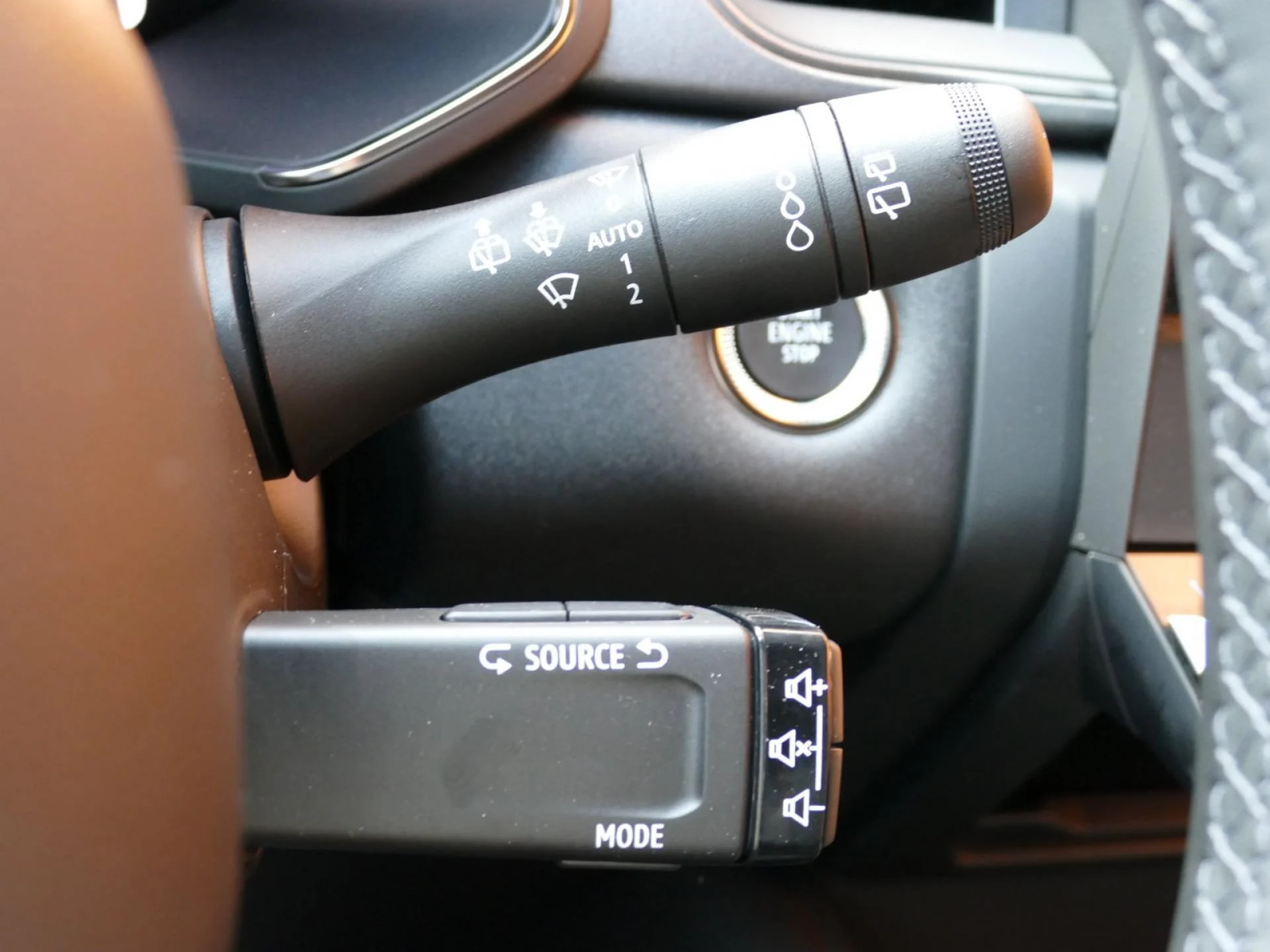 RENAULT CAPTUR - Miniature 26 sur 32 - Cliquer pour voir cette photo