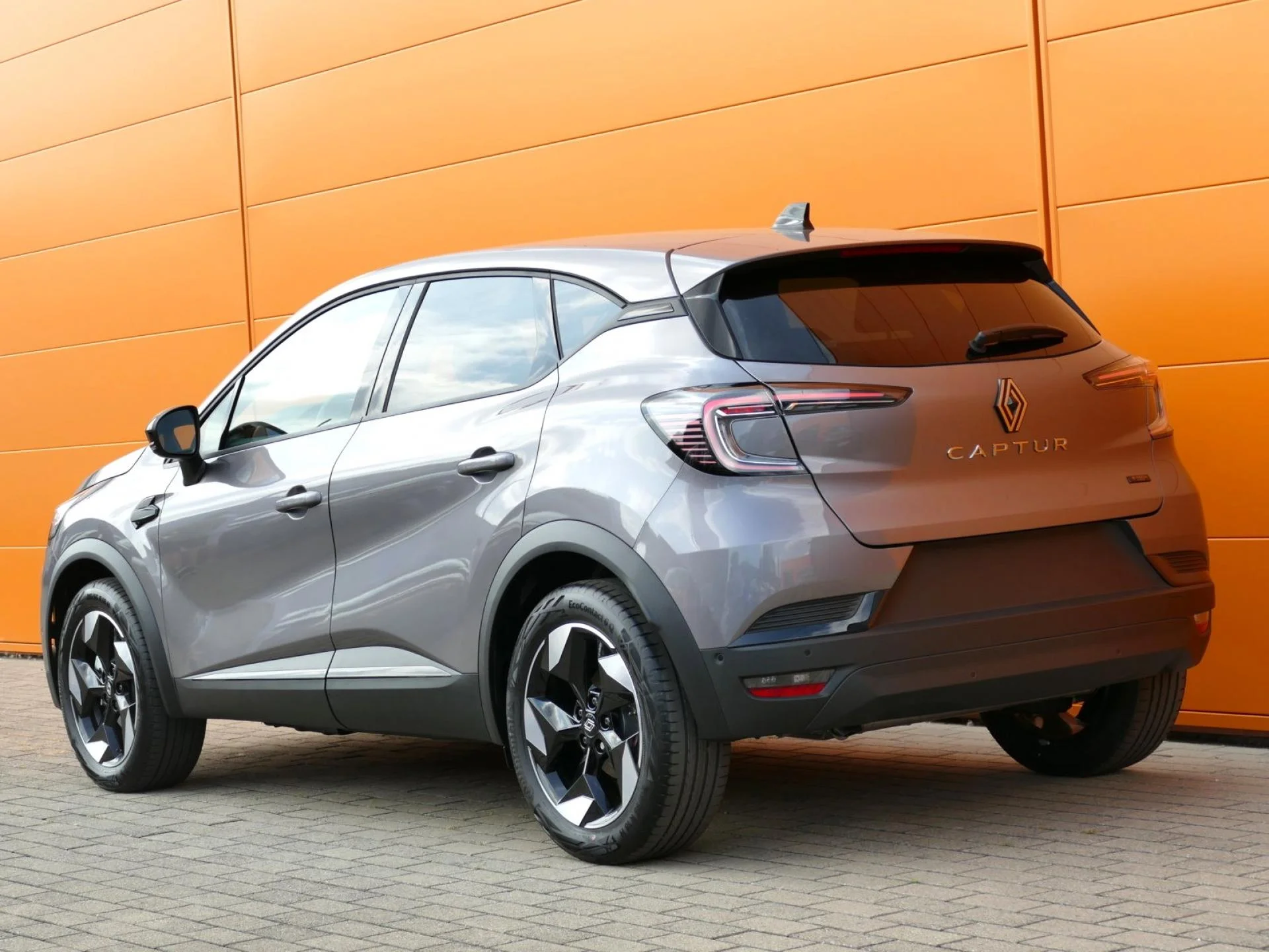 RENAULT CAPTUR - Miniature 4 sur 32 - Cliquer pour voir cette photo
