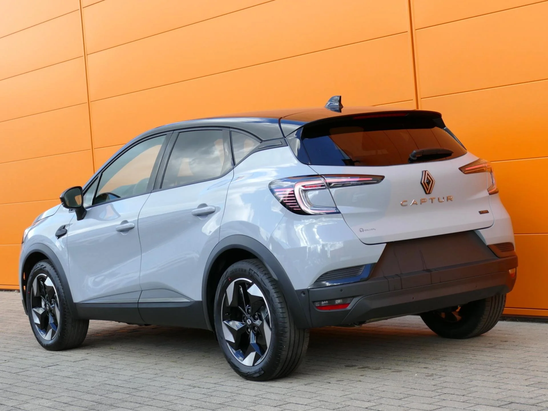 RENAULT CAPTUR - Miniature 4 sur 31 - Cliquer pour voir cette photo