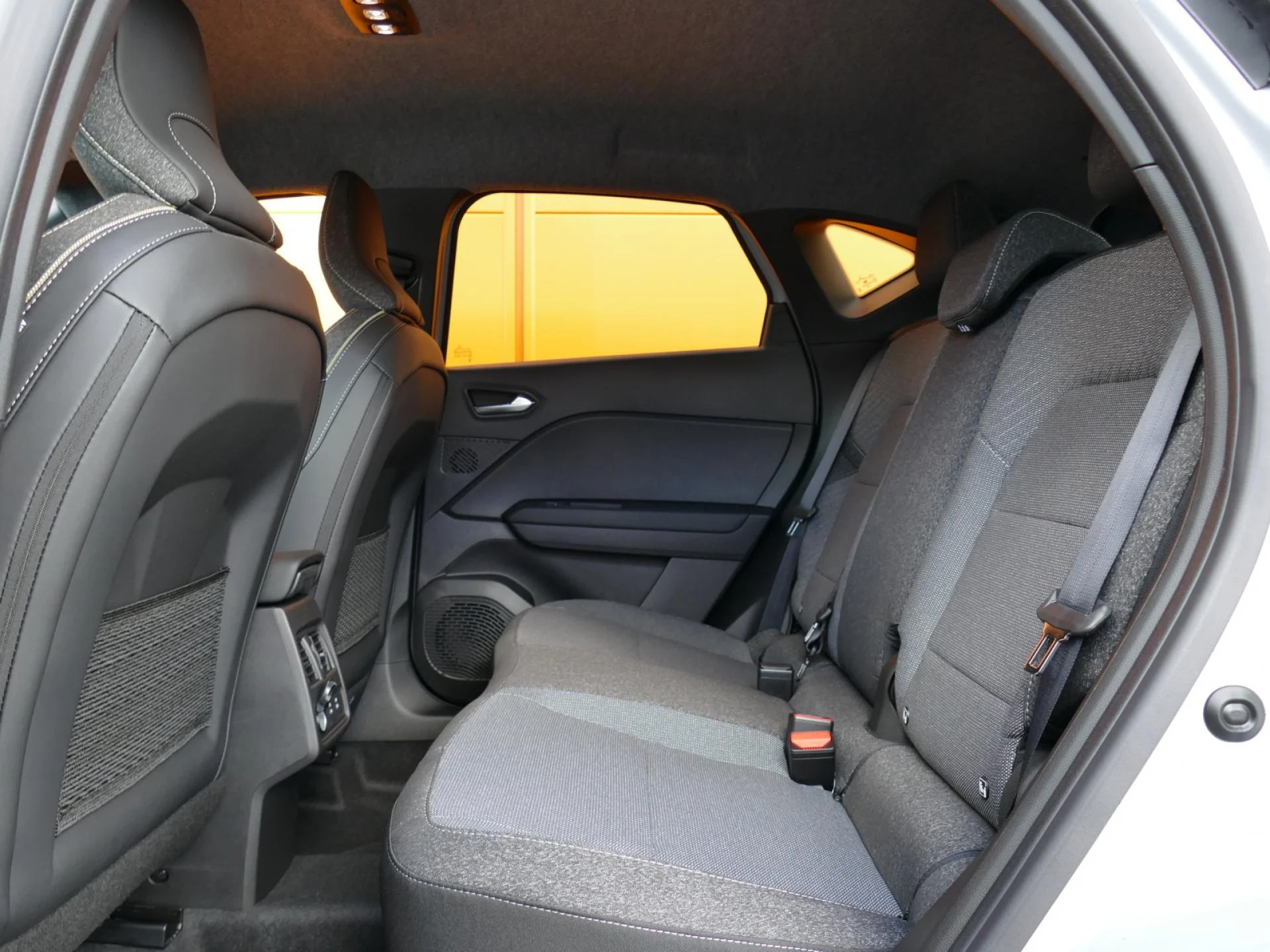 RENAULT CAPTUR - Miniature 7 sur 31 - Cliquer pour voir cette photo