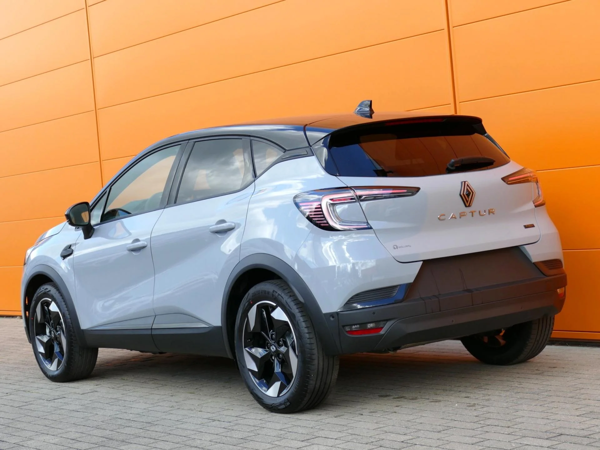 RENAULT CAPTUR - Miniature 4 sur 31 - Cliquer pour voir cette photo