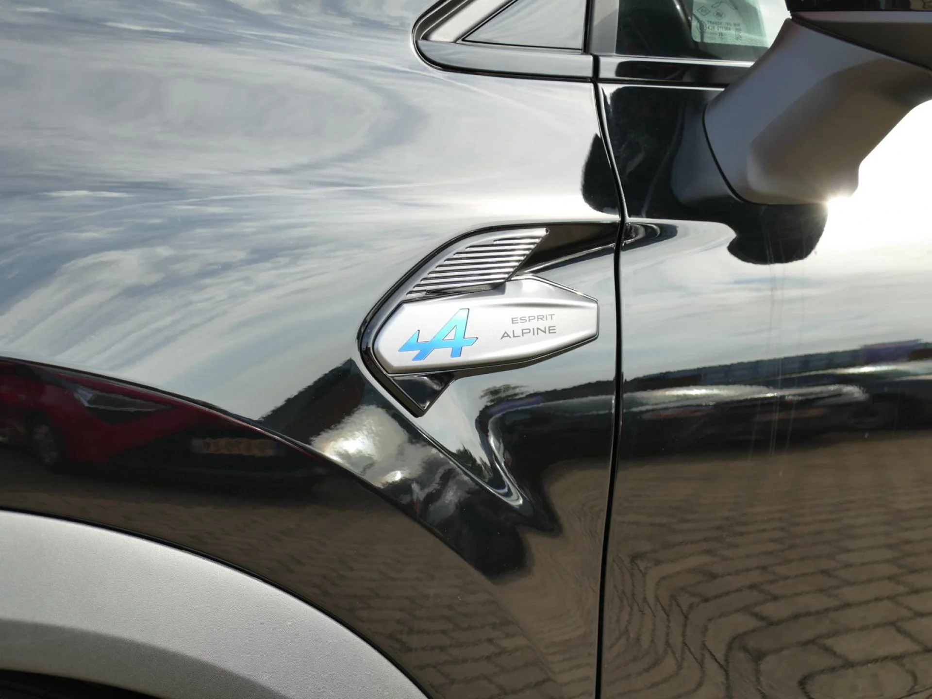 RENAULT CAPTUR - Miniature 28 sur 34 - Cliquer pour voir cette photo