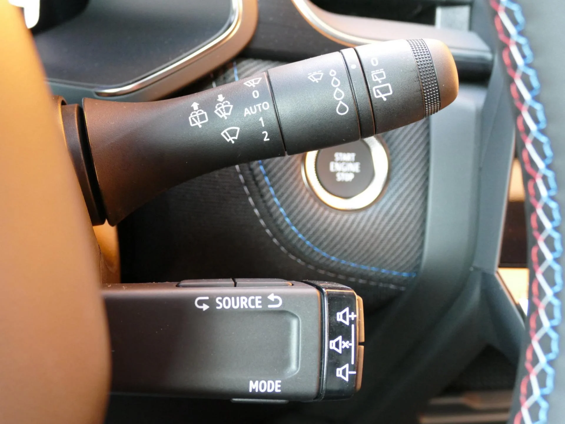 RENAULT CAPTUR - Miniature 26 sur 34 - Cliquer pour voir cette photo