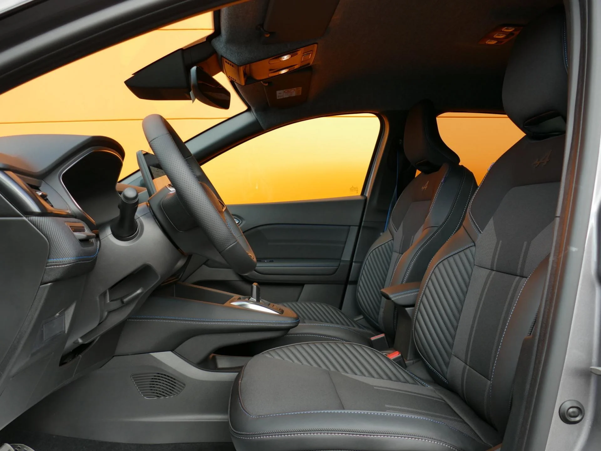 RENAULT CAPTUR - Miniature 7 sur 35 - Cliquer pour voir cette photo