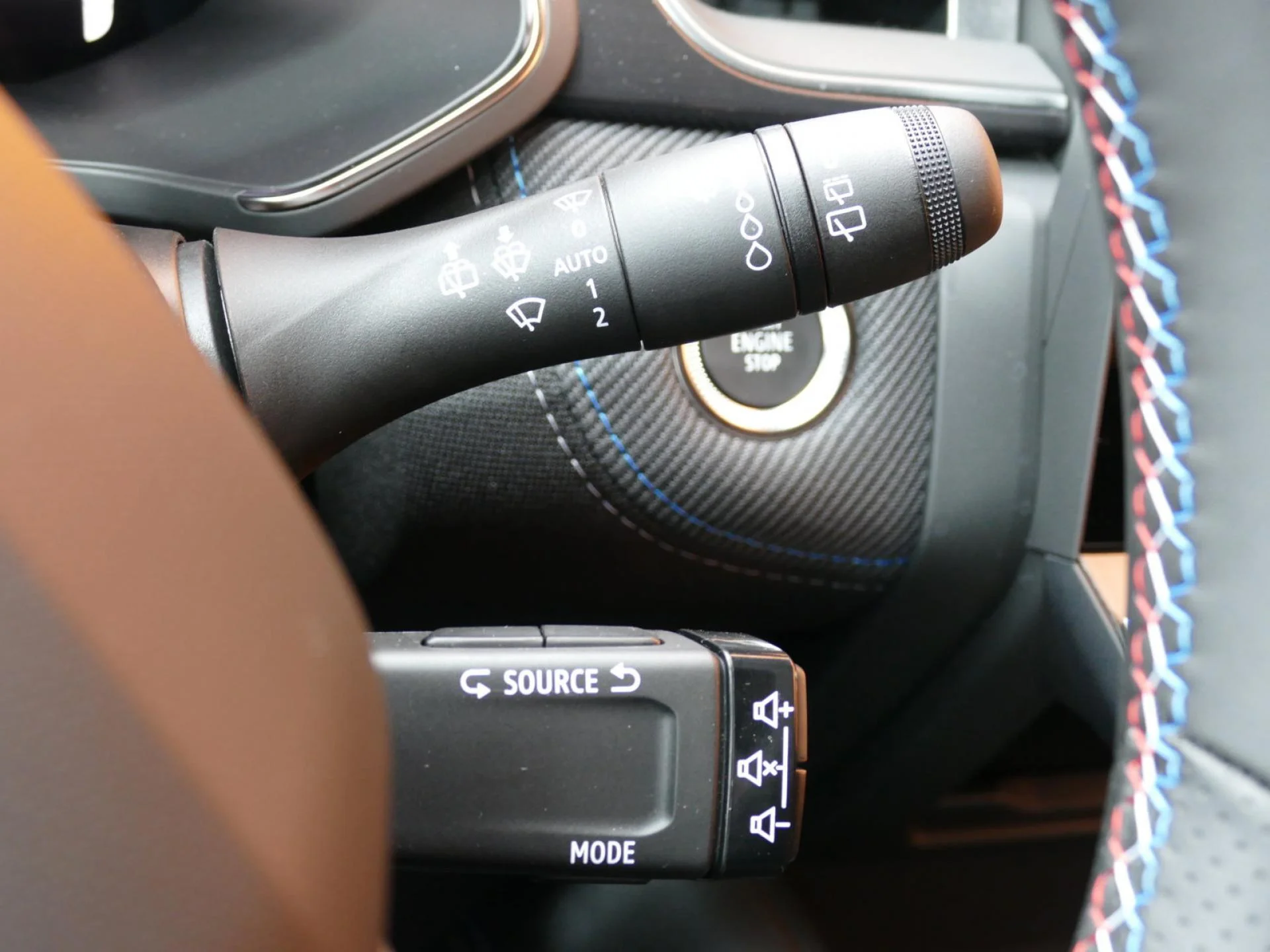 RENAULT CAPTUR - Miniature 26 sur 33 - Cliquer pour voir cette photo