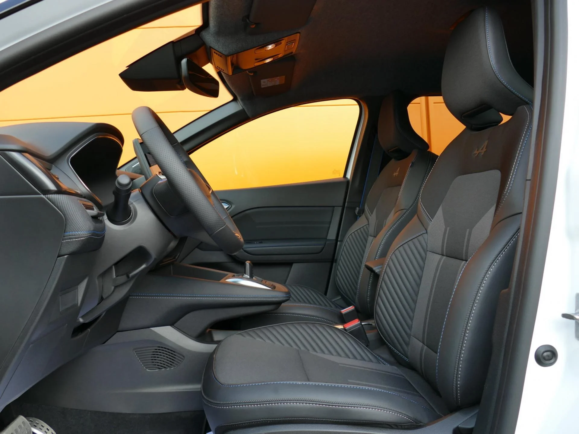 RENAULT CAPTUR - Miniature 7 sur 33 - Cliquer pour voir cette photo