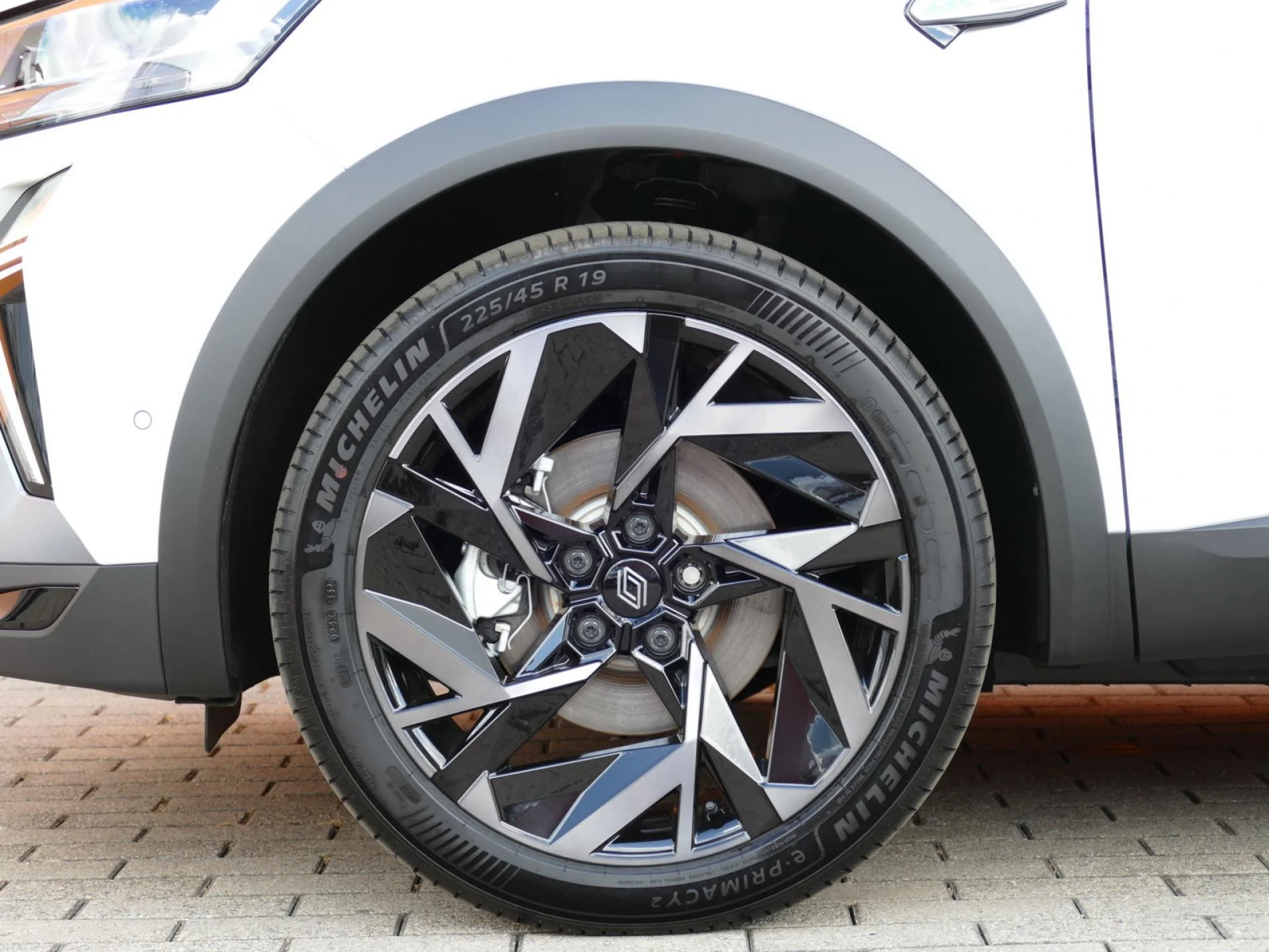 RENAULT CAPTUR - Miniature 32 sur 33 - Cliquer pour voir cette photo