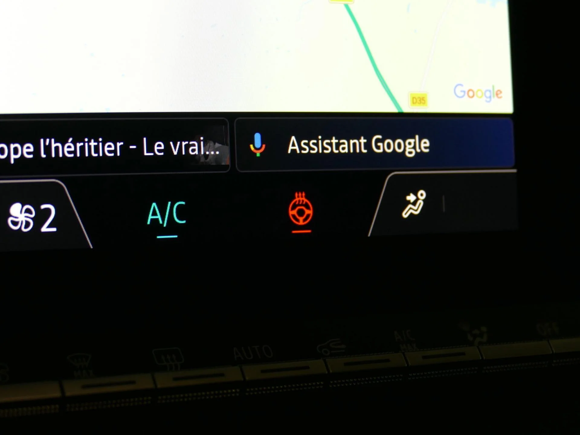 RENAULT CAPTUR - Miniature 19 sur 33 - Cliquer pour voir cette photo
