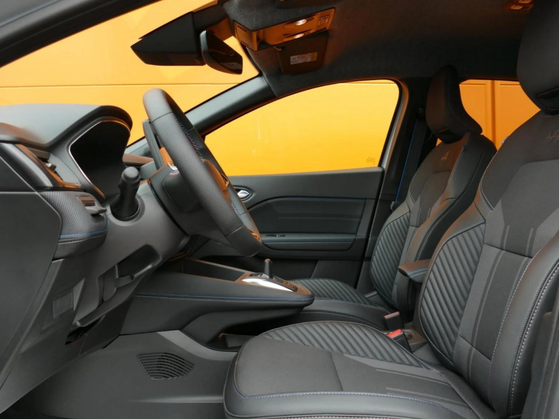 RENAULT CAPTUR - Miniature 7 sur 34 - Cliquer pour voir cette photo
