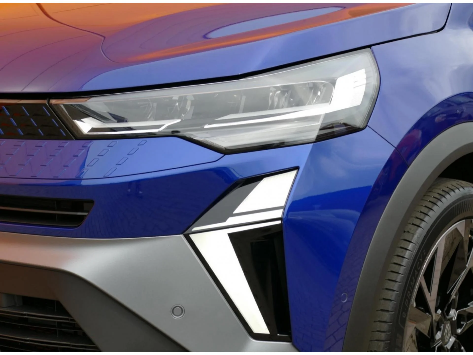 RENAULT CAPTUR - Miniature 32 sur 34 - Cliquer pour voir cette photo