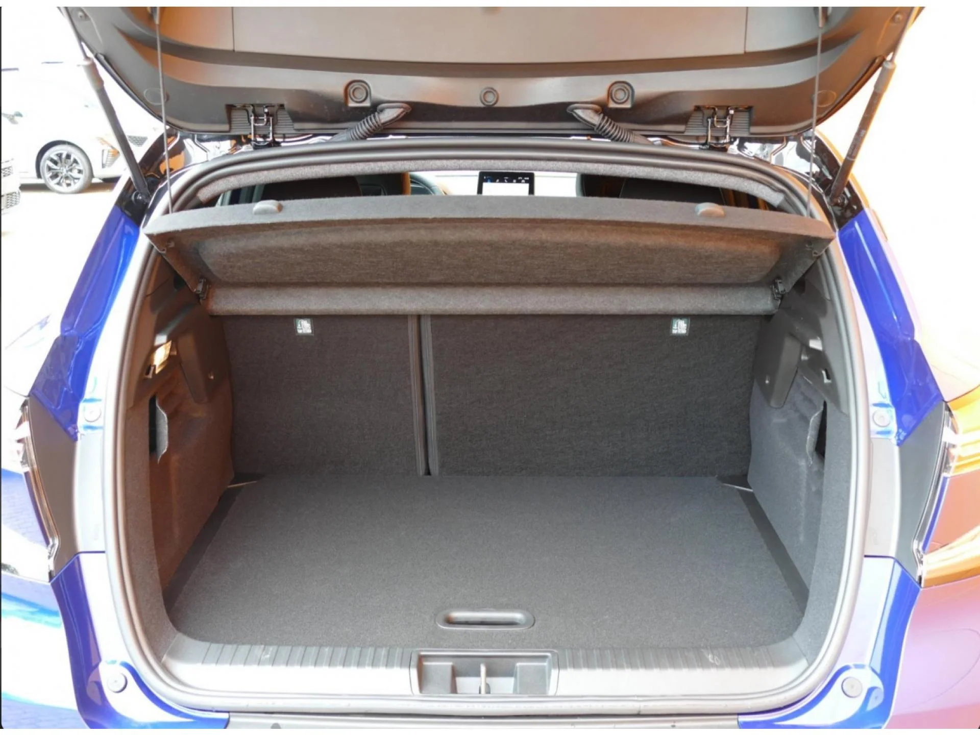 RENAULT CAPTUR - Miniature 9 sur 34 - Cliquer pour voir cette photo