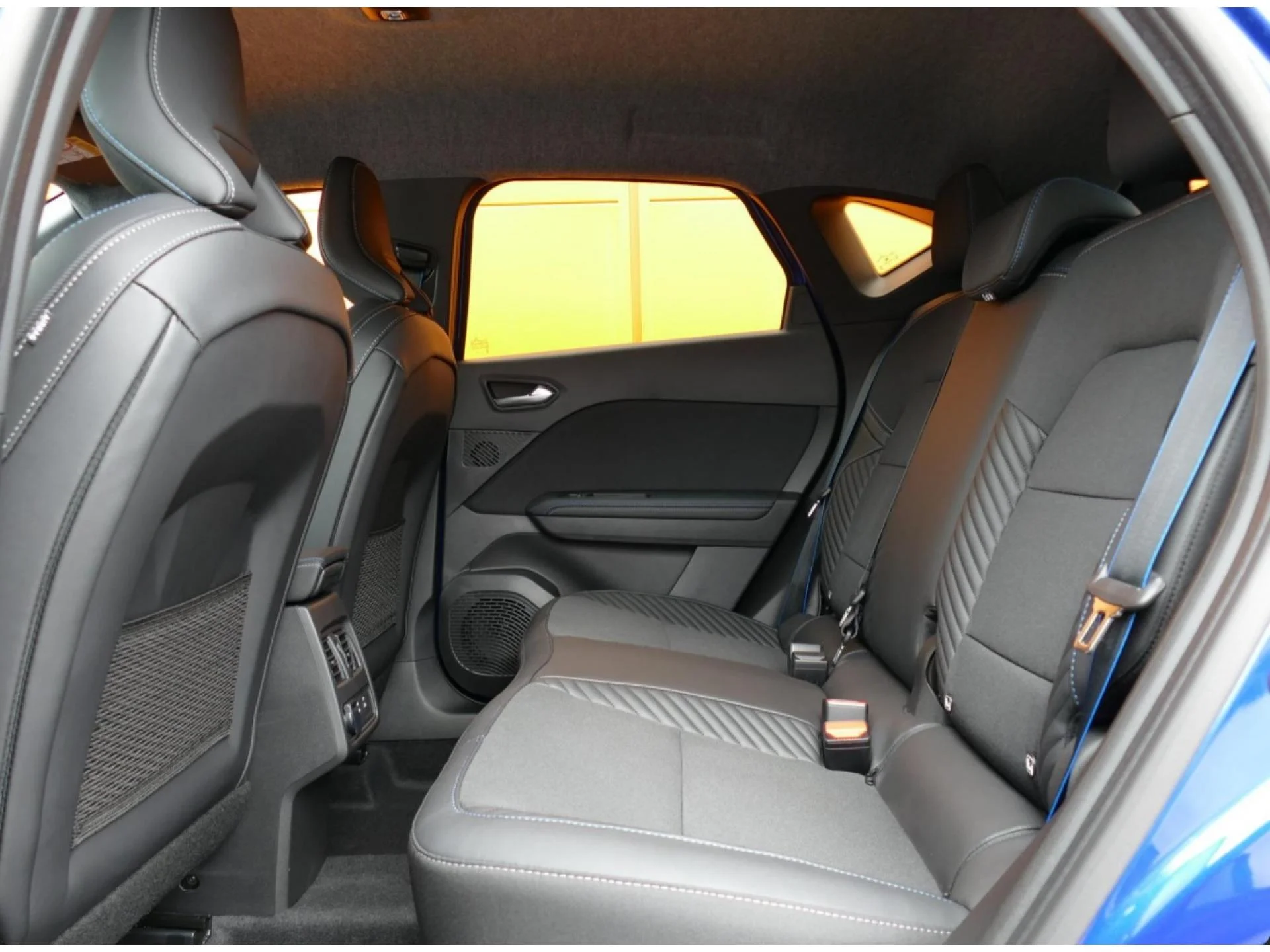 RENAULT CAPTUR - Miniature 8 sur 34 - Cliquer pour voir cette photo
