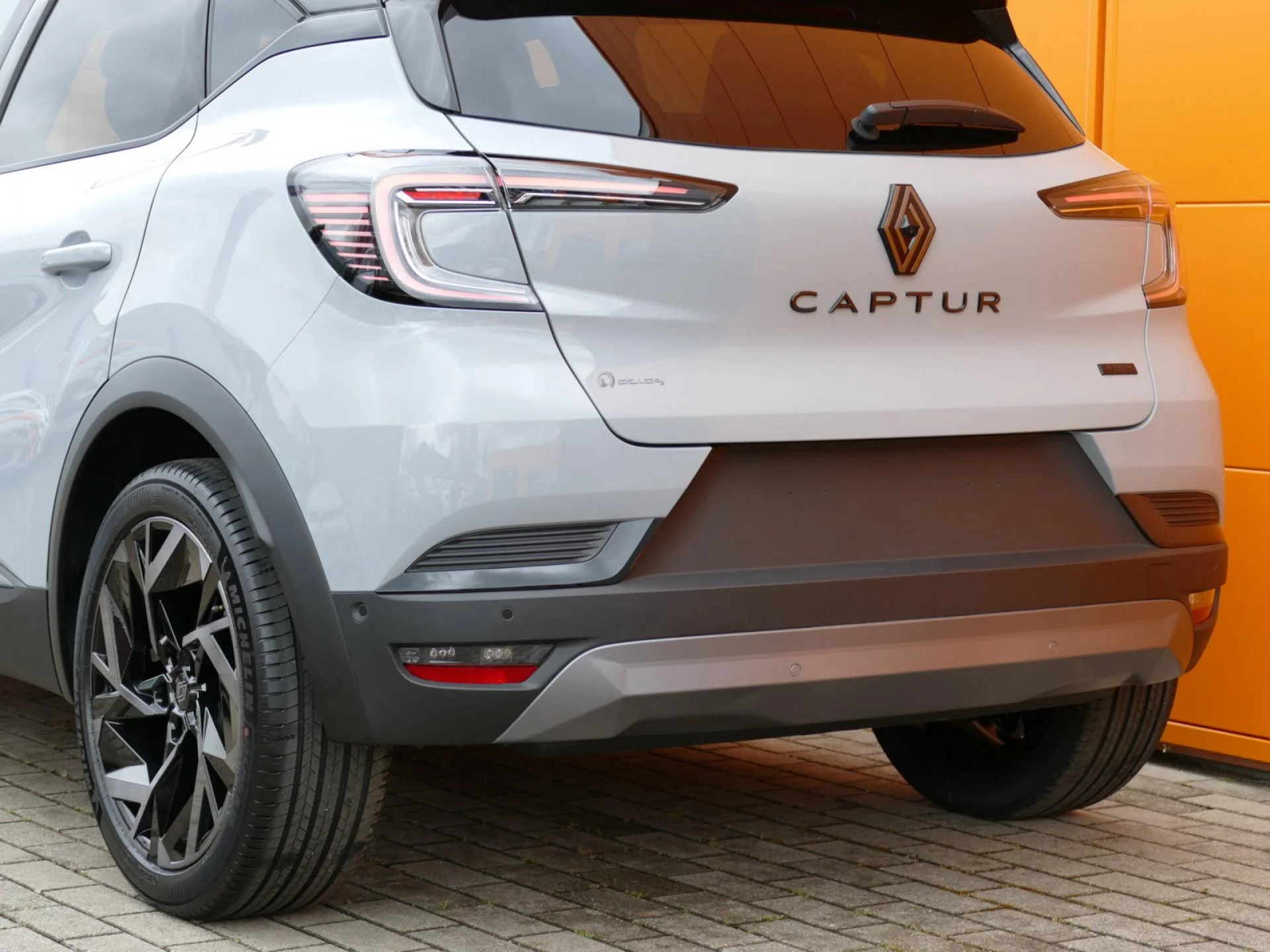 RENAULT CAPTUR - Miniature 32 sur 34 - Cliquer pour voir cette photo