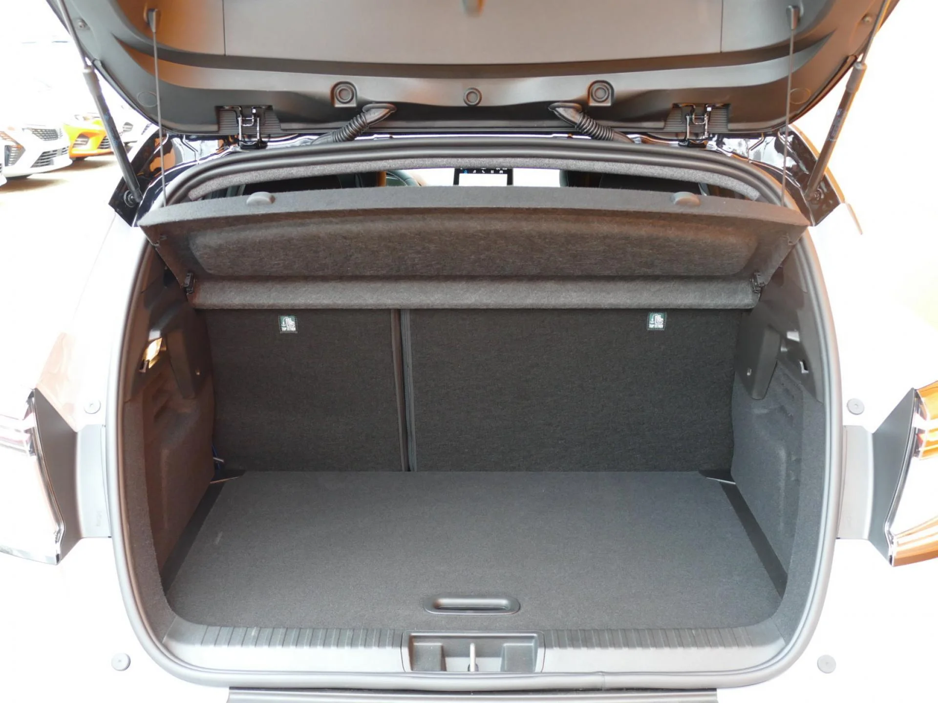 RENAULT CAPTUR - Miniature 8 sur 28 - Cliquer pour voir cette photo