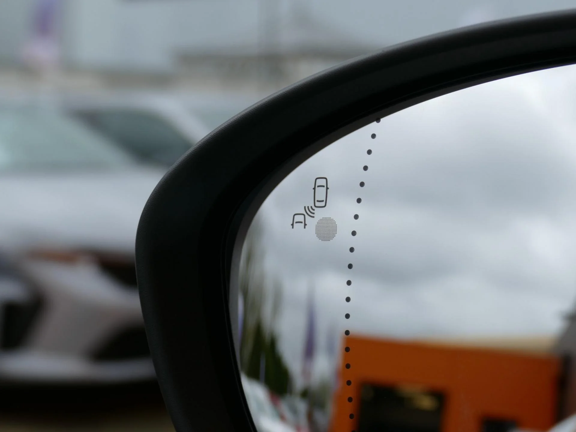RENAULT CAPTUR - Miniature 27 sur 28 - Cliquer pour voir cette photo