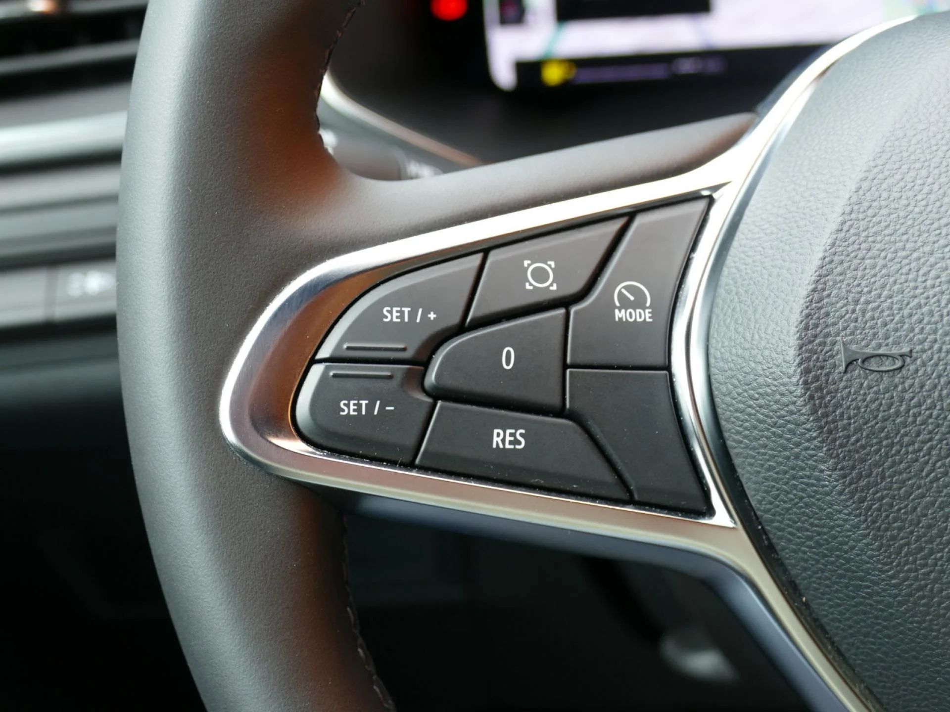 RENAULT CAPTUR - Miniature 16 sur 32 - Cliquer pour voir cette photo
