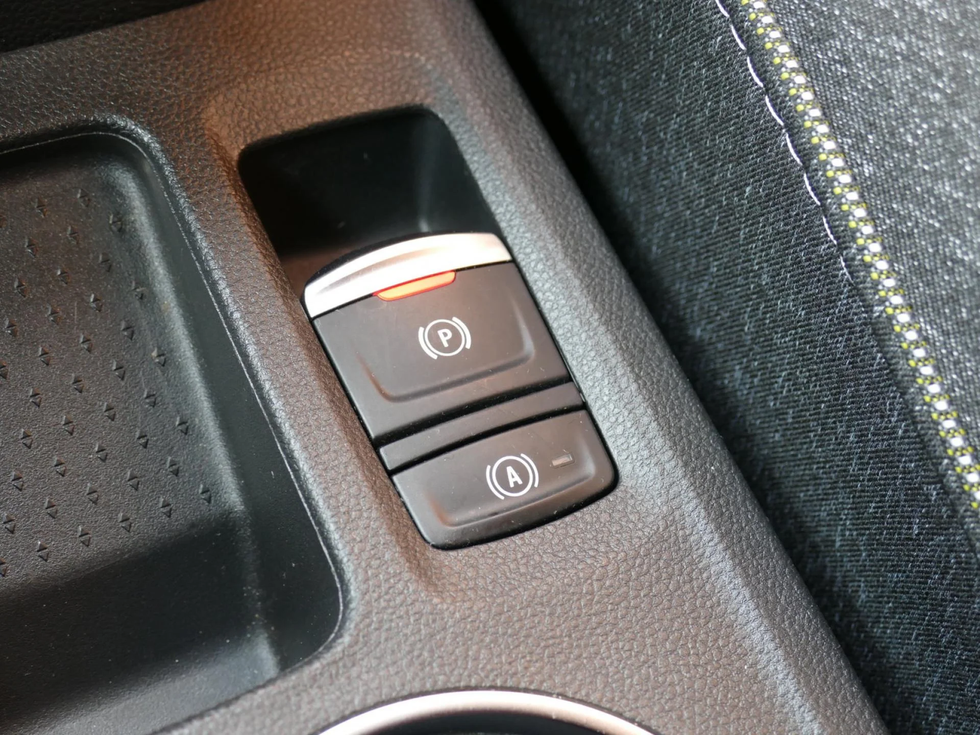 RENAULT CAPTUR - Miniature 19 sur 32 - Cliquer pour voir cette photo