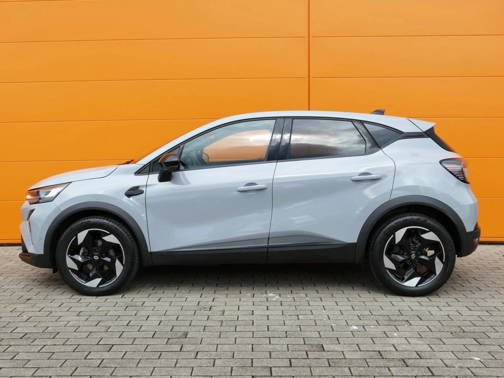 RENAULT CAPTUR - Miniature 3 sur 32 - Cliquer pour voir cette photo
