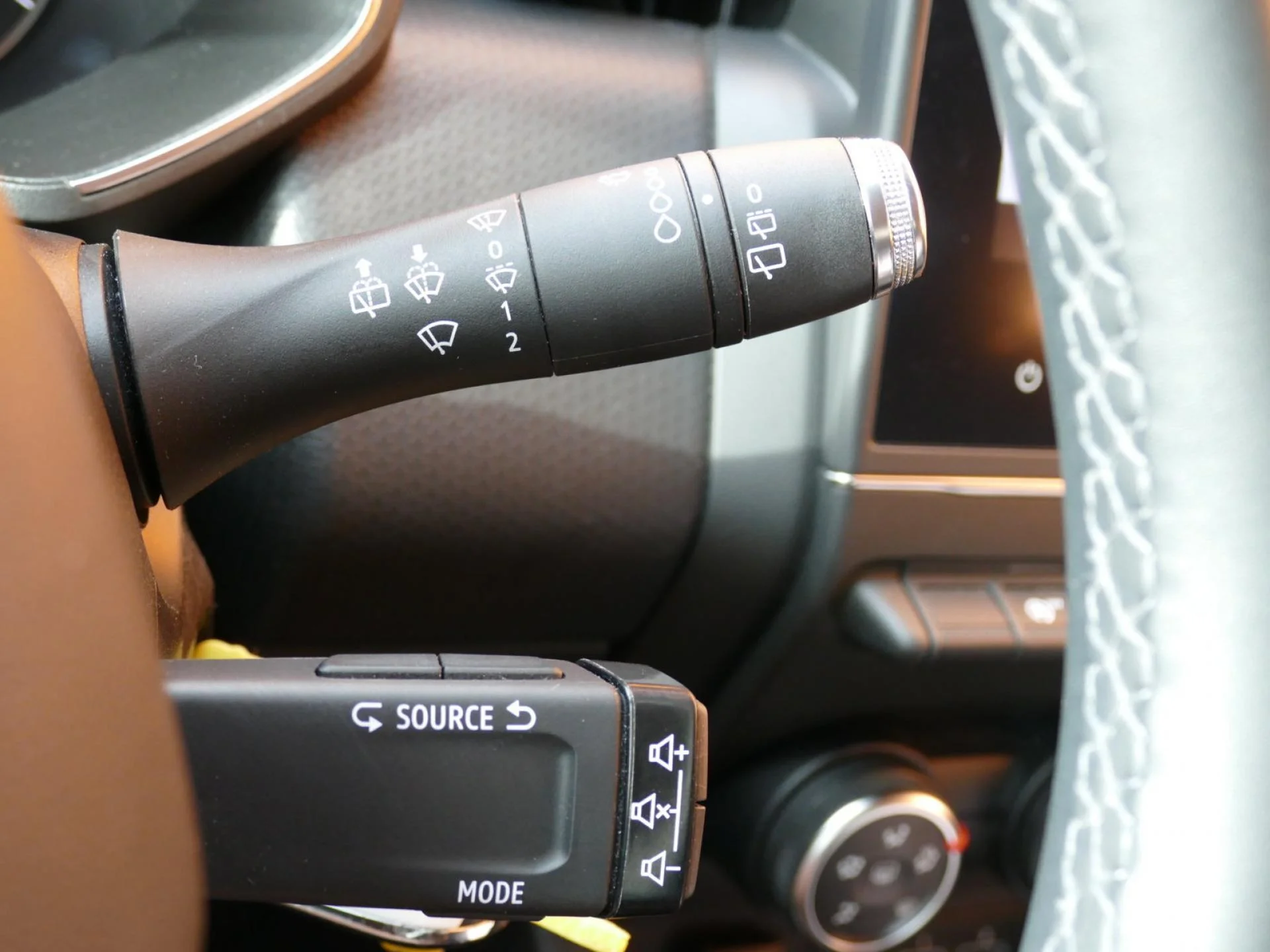 RENAULT CLIO - Miniature 22 sur 31 - Cliquer pour voir cette photo