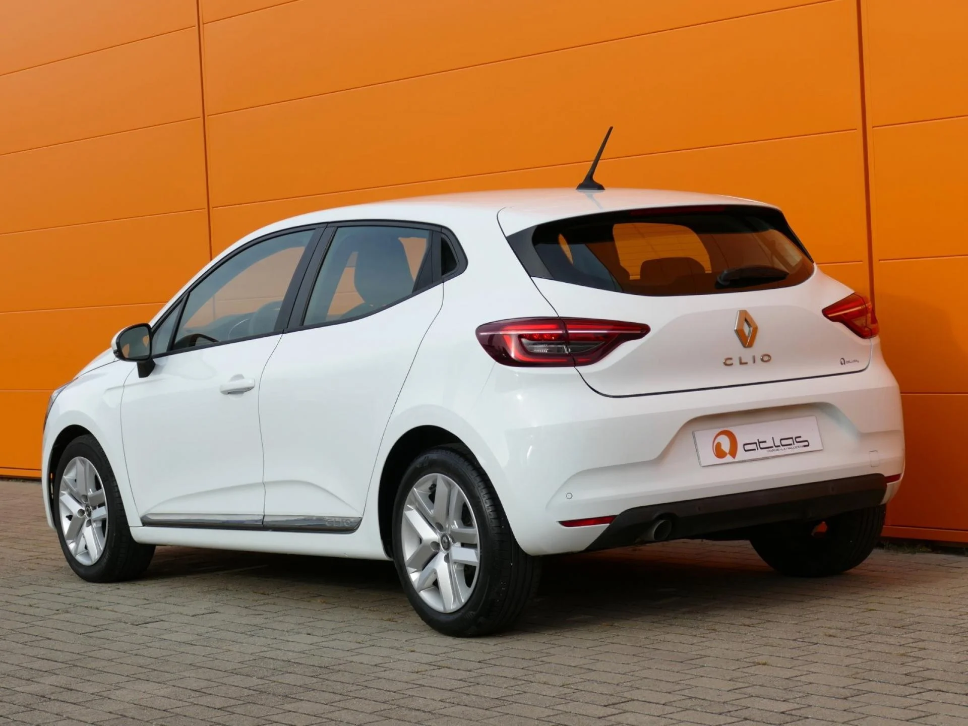 RENAULT CLIO - Miniature 4 sur 31 - Cliquer pour voir cette photo