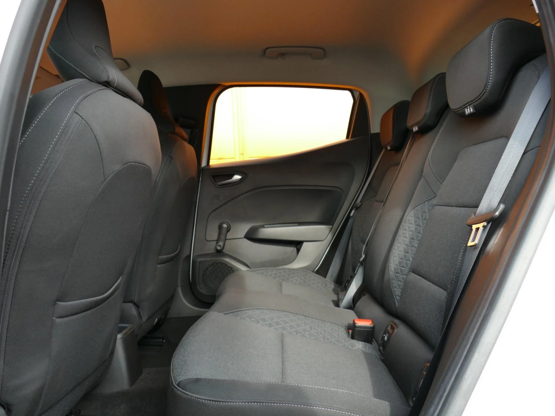 RENAULT CLIO - Miniature 7 sur 31 - Cliquer pour voir cette photo