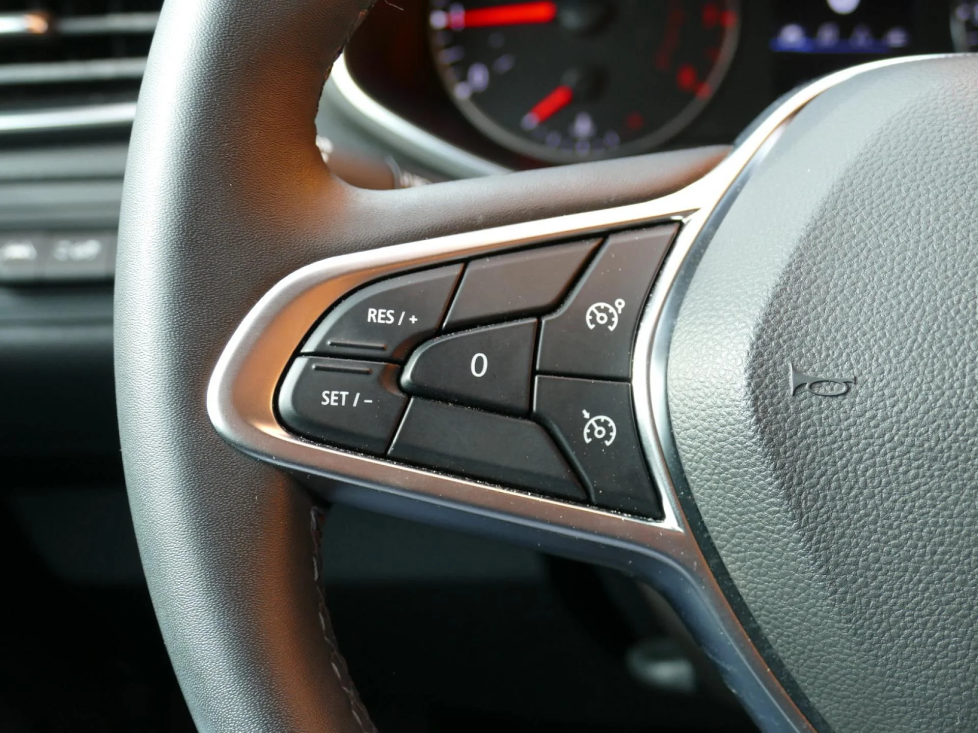 RENAULT CLIO - Miniature 17 sur 31 - Cliquer pour voir cette photo