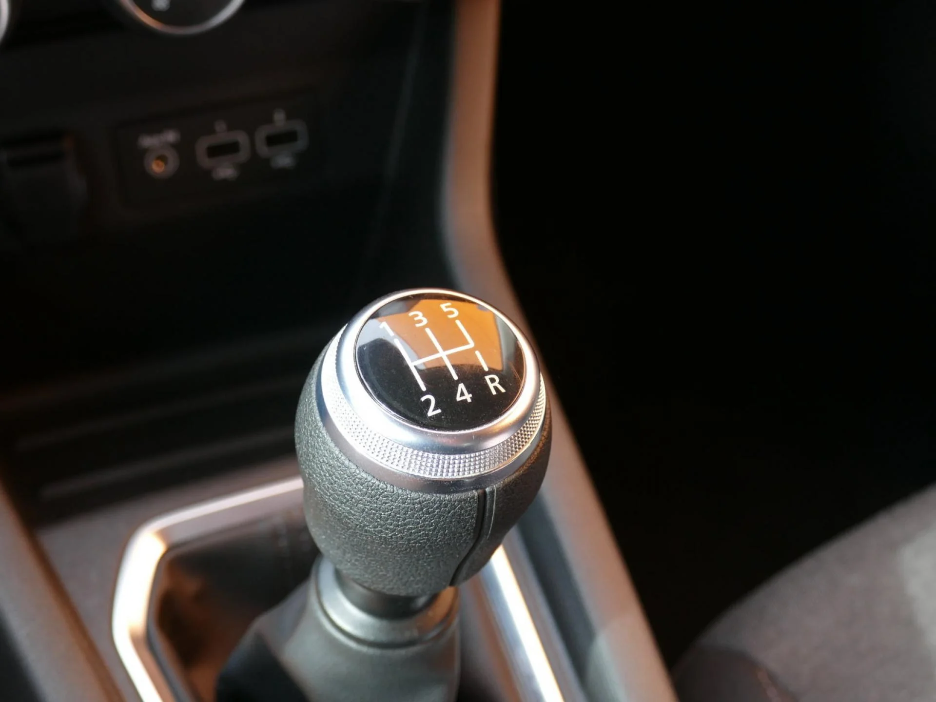 RENAULT CLIO - Miniature 19 sur 31 - Cliquer pour voir cette photo