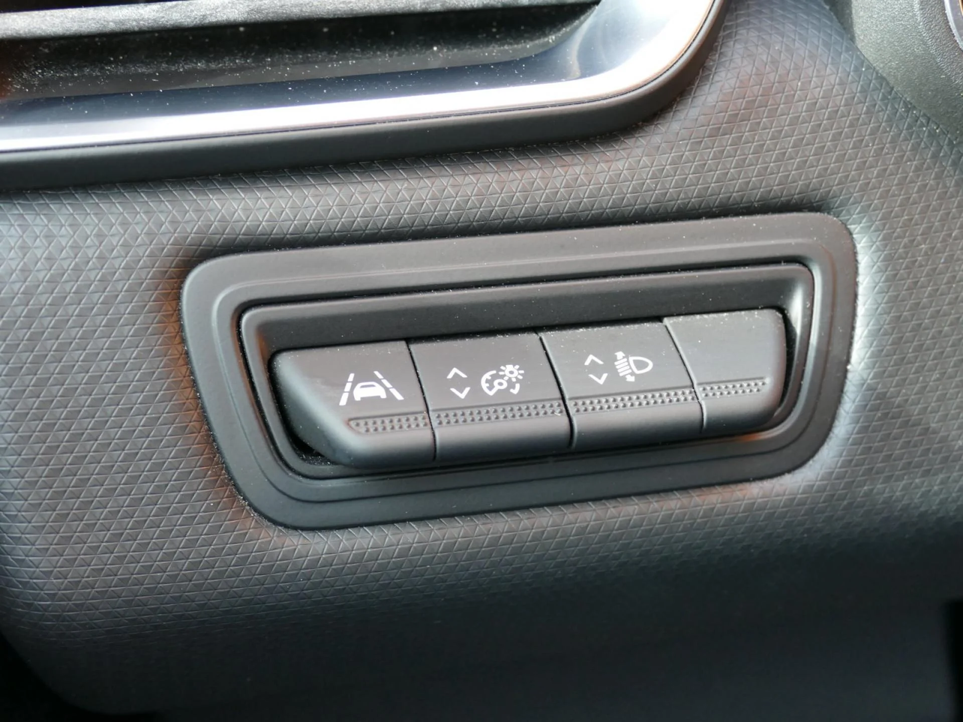 RENAULT CLIO - Miniature 18 sur 31 - Cliquer pour voir cette photo