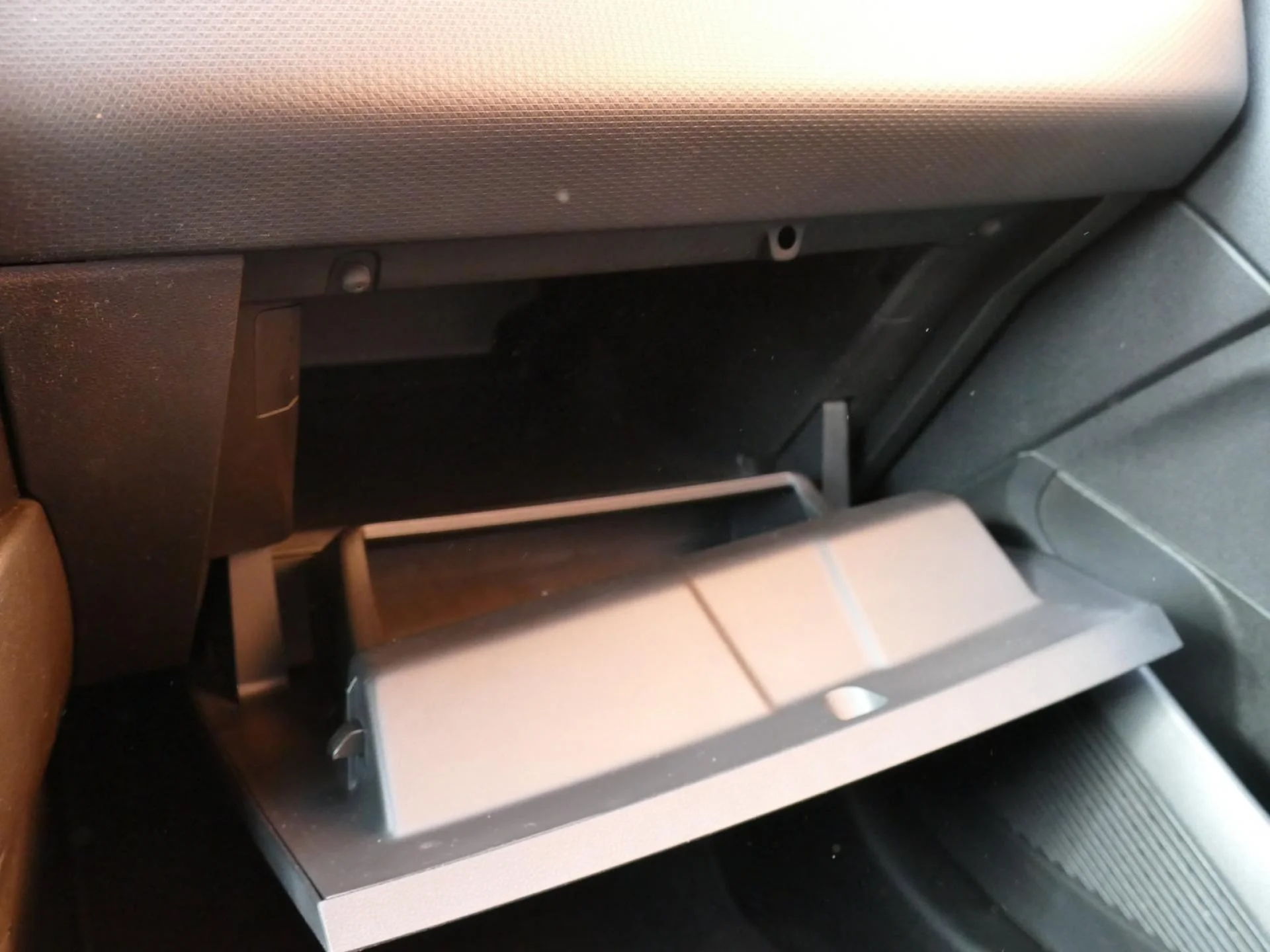 RENAULT CLIO - Miniature 20 sur 31 - Cliquer pour voir cette photo