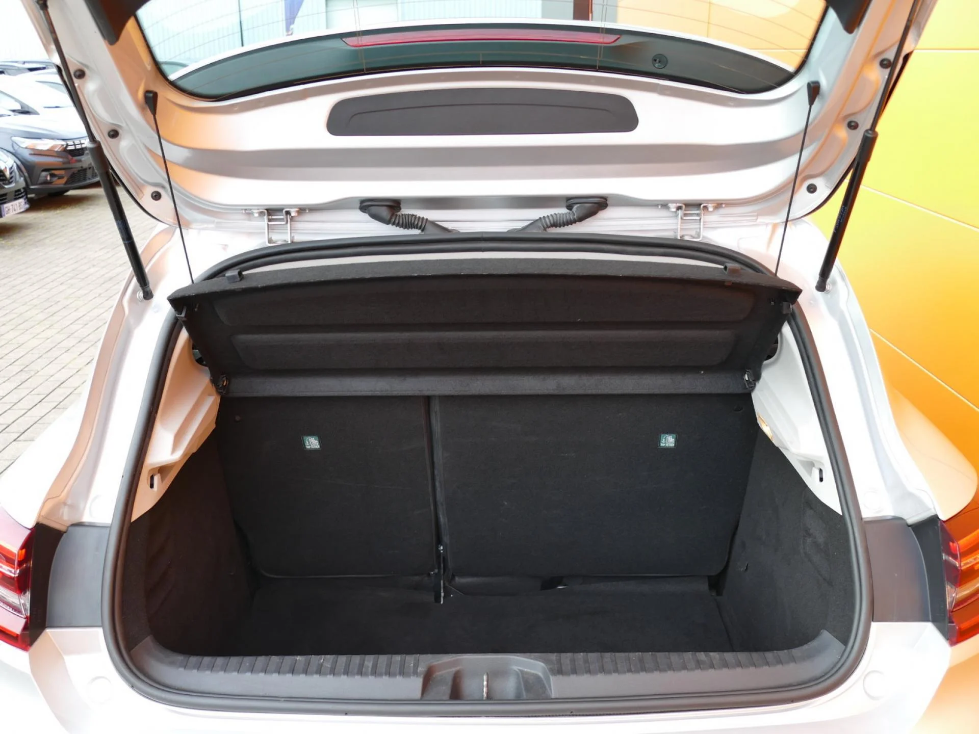 RENAULT CLIO - Miniature 8 sur 31 - Cliquer pour voir cette photo