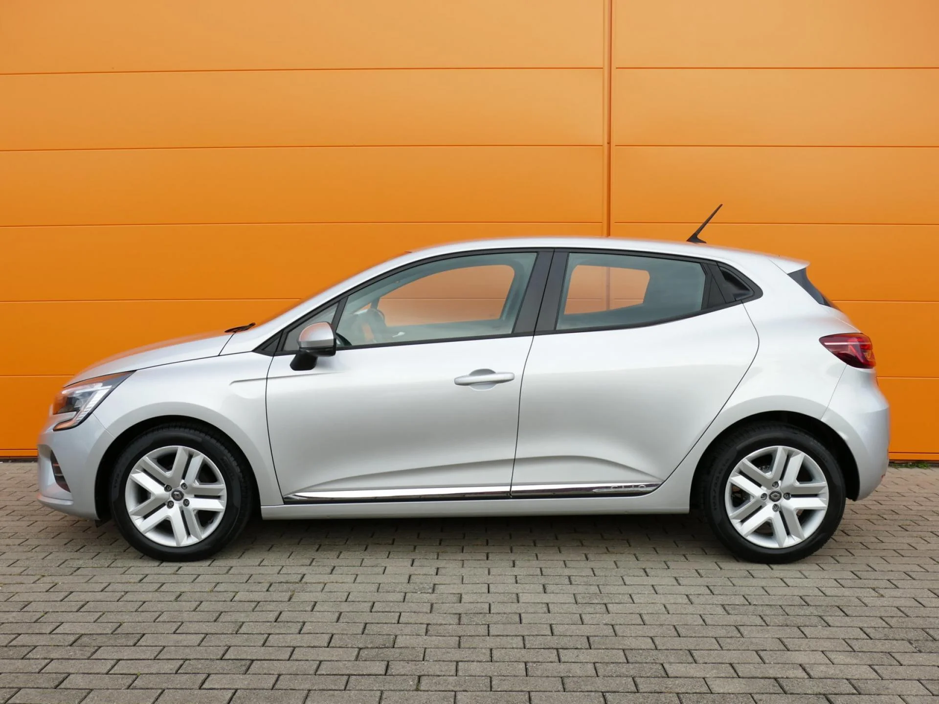 RENAULT CLIO - Miniature 3 sur 31 - Cliquer pour voir cette photo