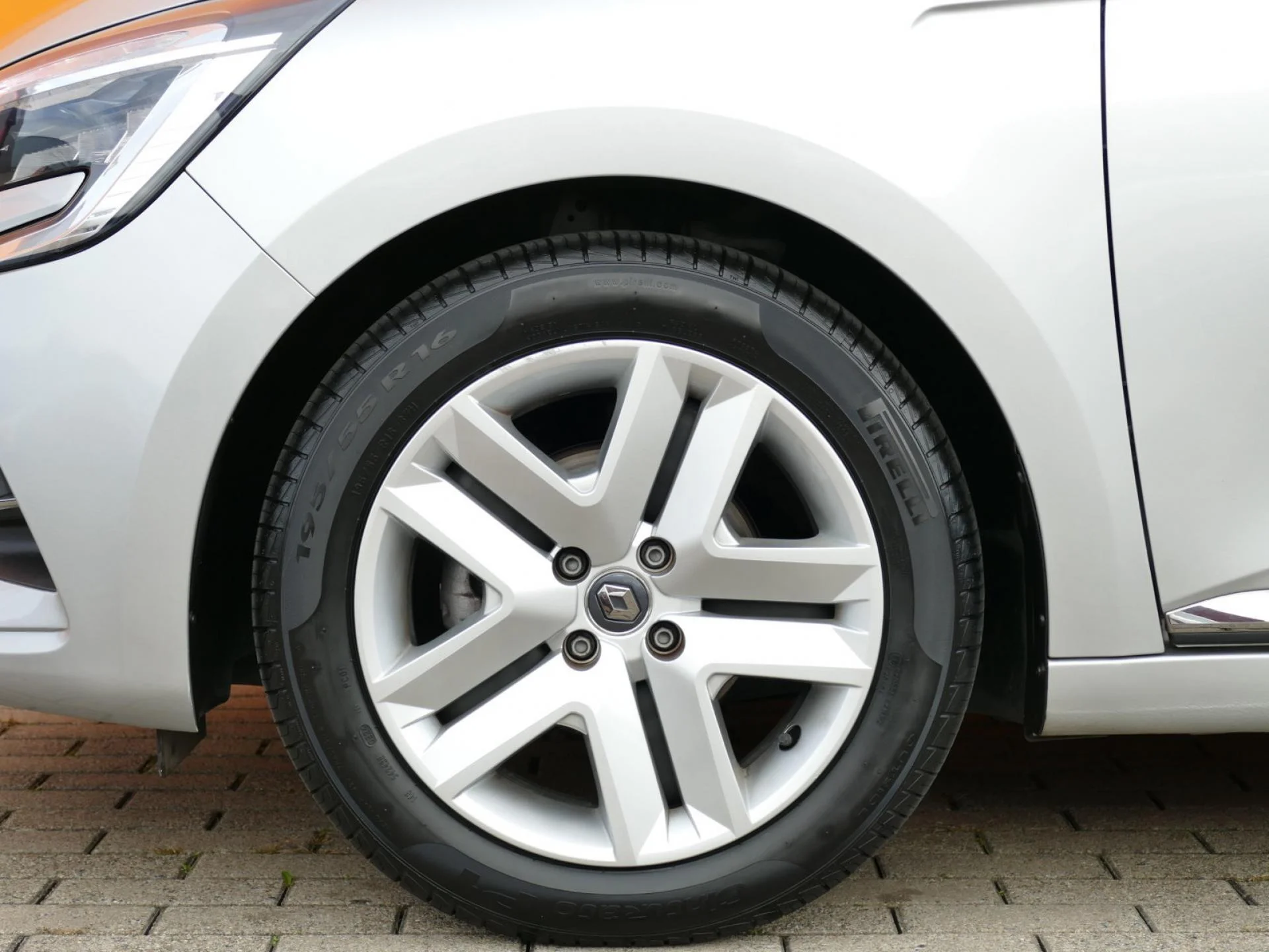 RENAULT CLIO - Miniature 31 sur 31 - Cliquer pour voir cette photo