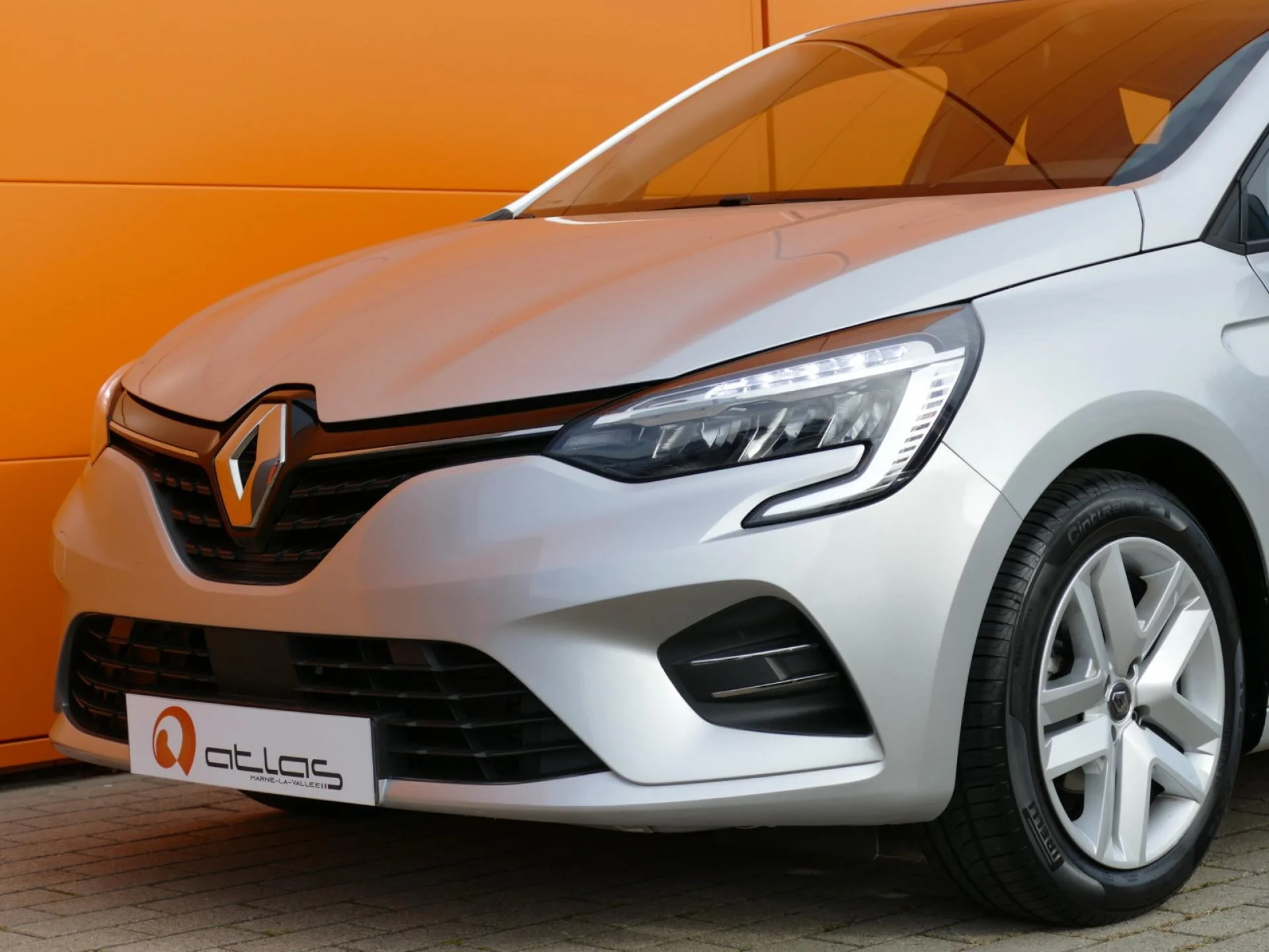 RENAULT CLIO - Miniature 25 sur 31 - Cliquer pour voir cette photo