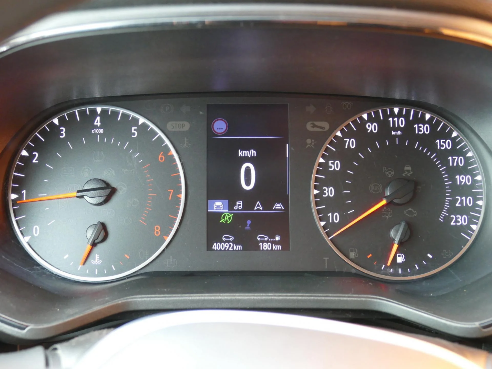 RENAULT CLIO - Miniature 15 sur 31 - Cliquer pour voir cette photo