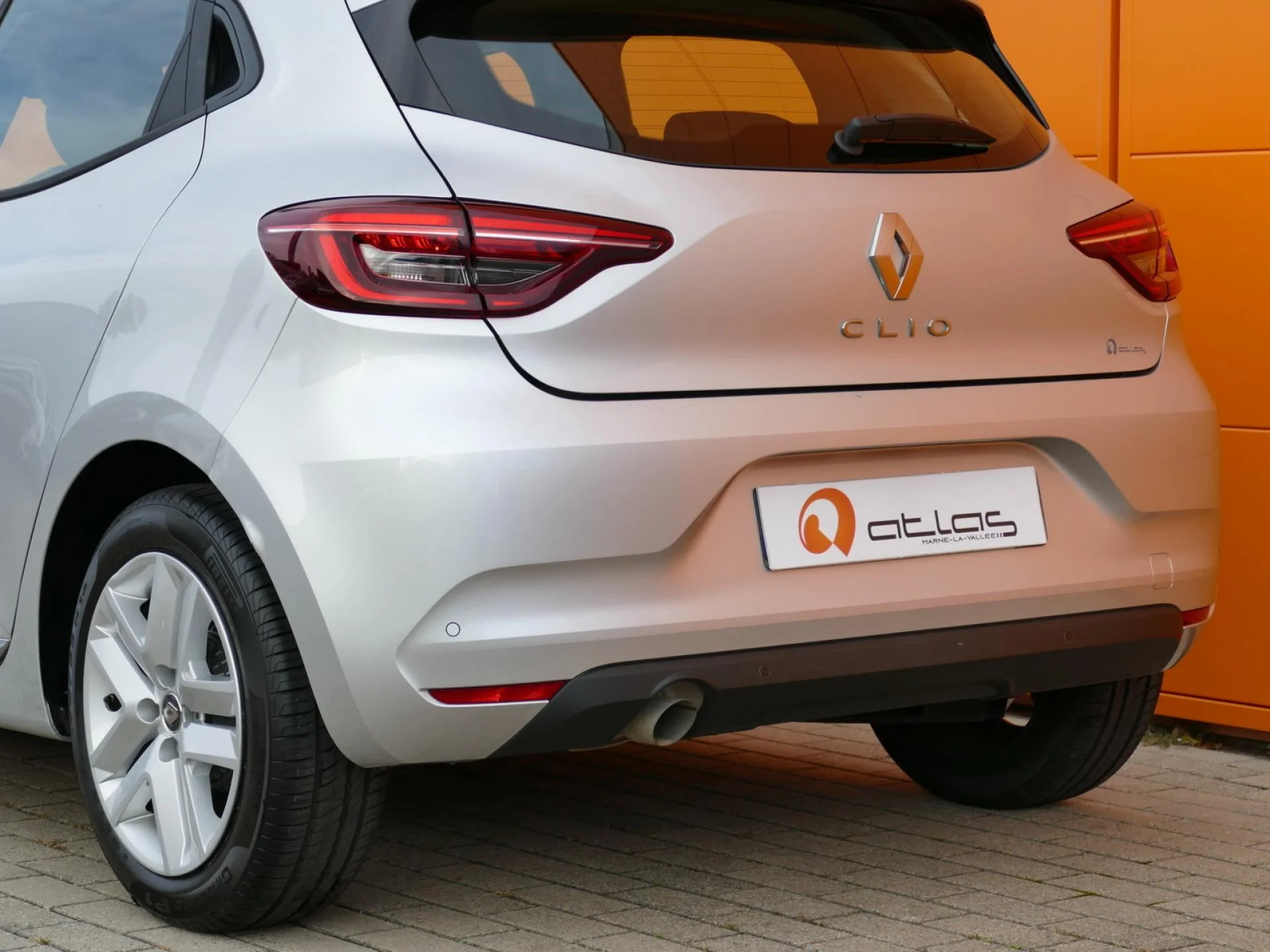 RENAULT CLIO - Miniature 27 sur 31 - Cliquer pour voir cette photo