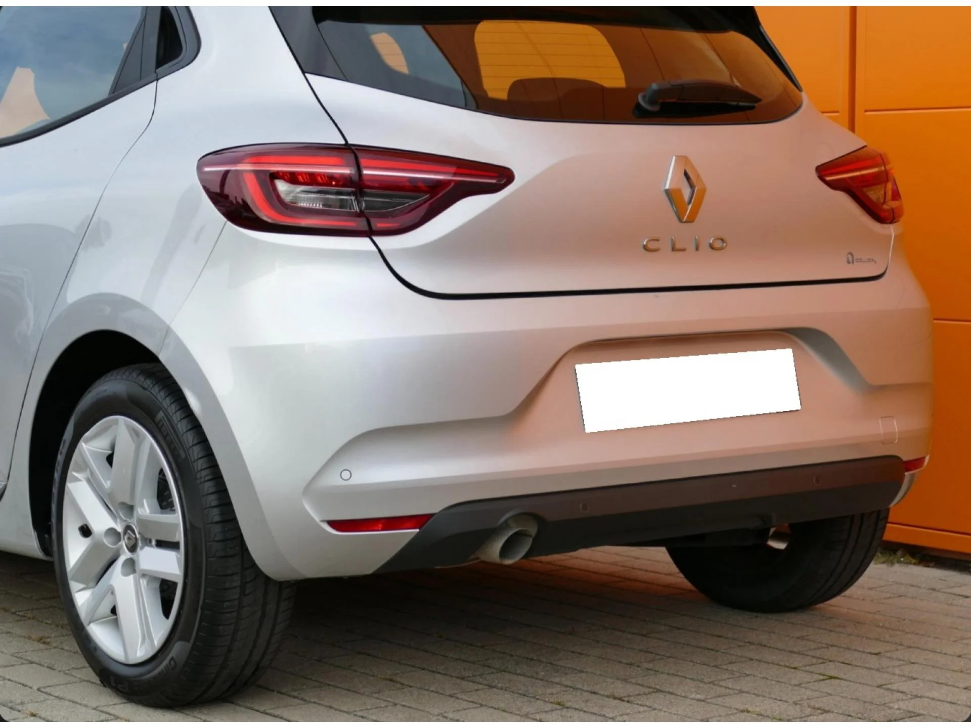 RENAULT CLIO - Miniature 28 sur 32 - Cliquer pour voir cette photo