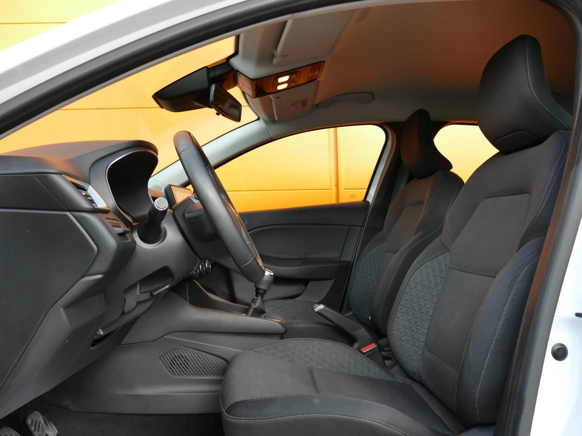 RENAULT CLIO - Miniature 6 sur 31 - Cliquer pour voir cette photo