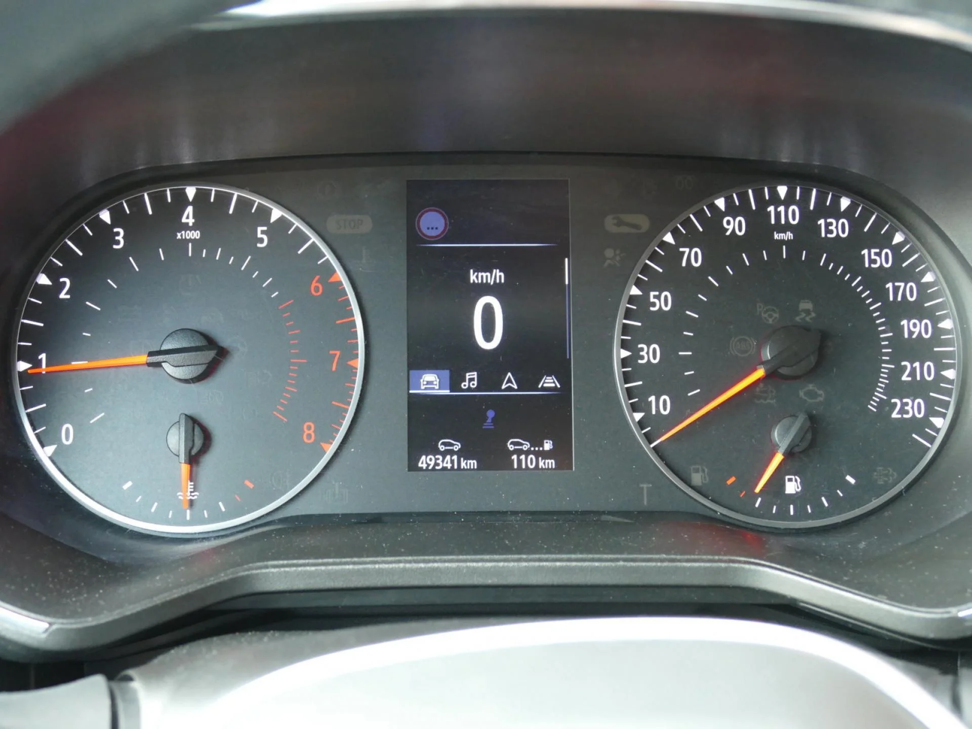 RENAULT CLIO - Miniature 16 sur 31 - Cliquer pour voir cette photo