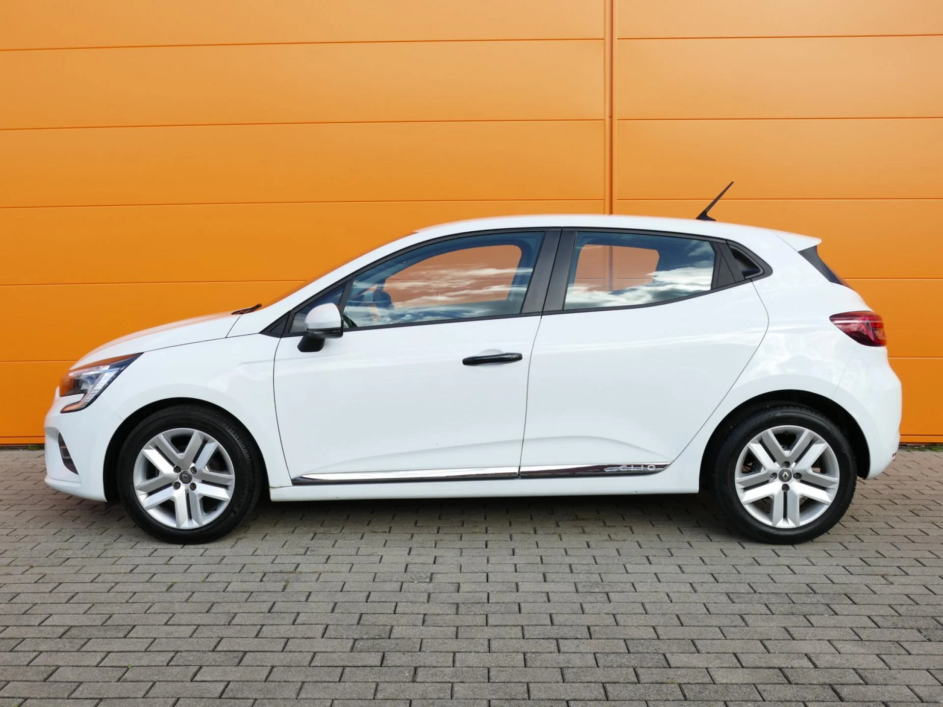 RENAULT CLIO - Miniature 3 sur 31 - Cliquer pour voir cette photo