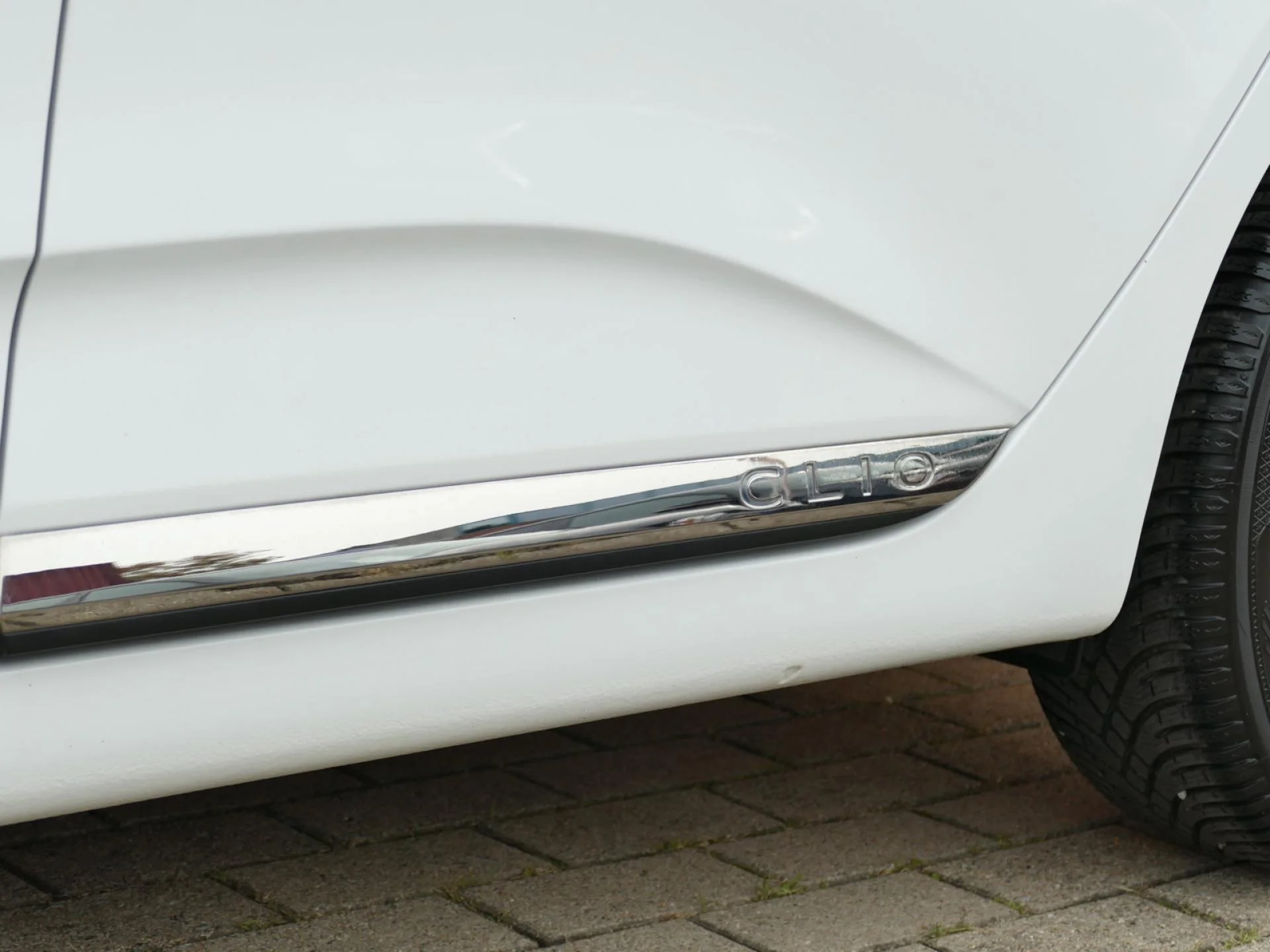 RENAULT CLIO - Miniature 25 sur 32 - Cliquer pour voir cette photo
