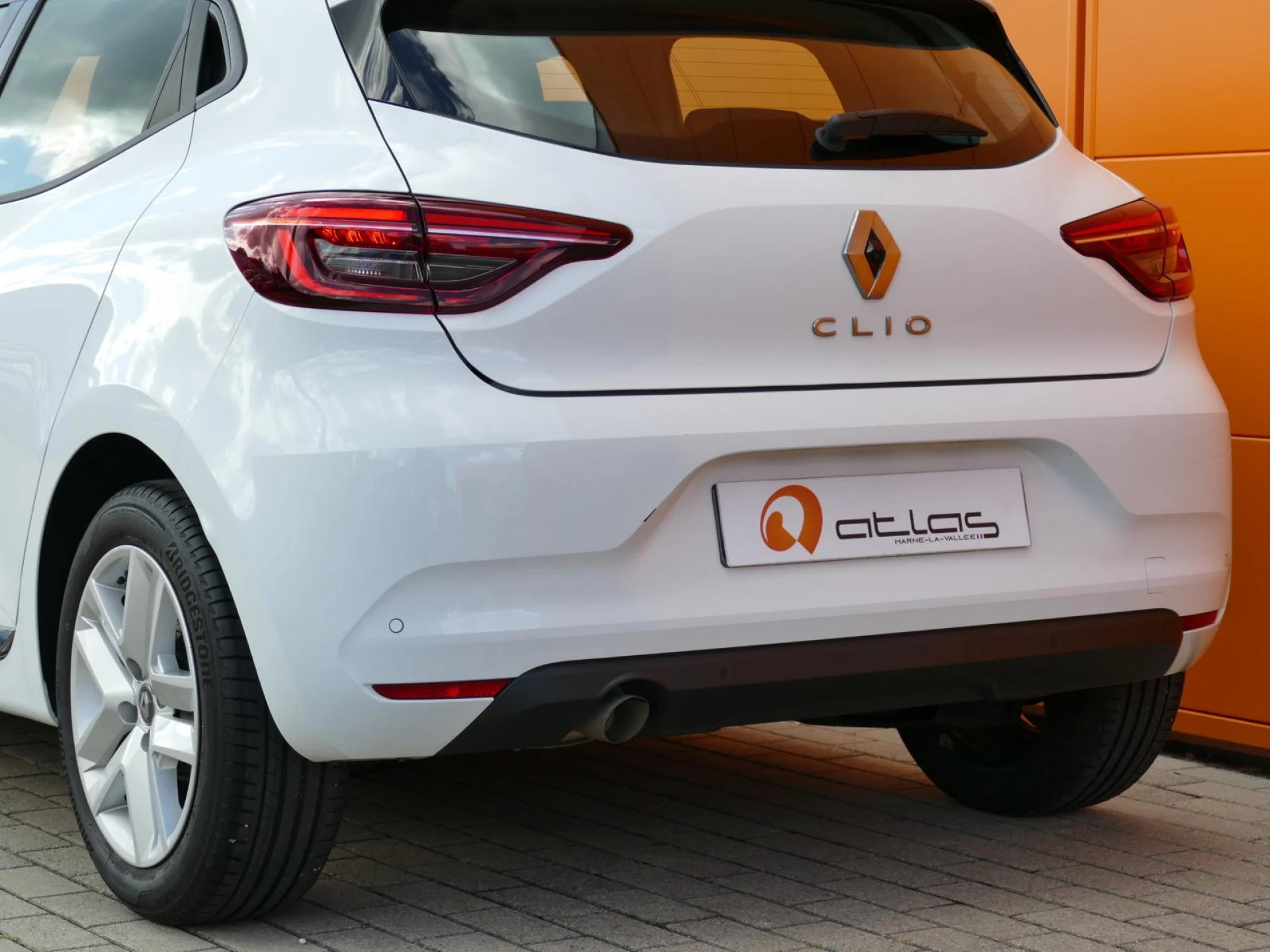 RENAULT CLIO - Miniature 30 sur 32 - Cliquer pour voir cette photo