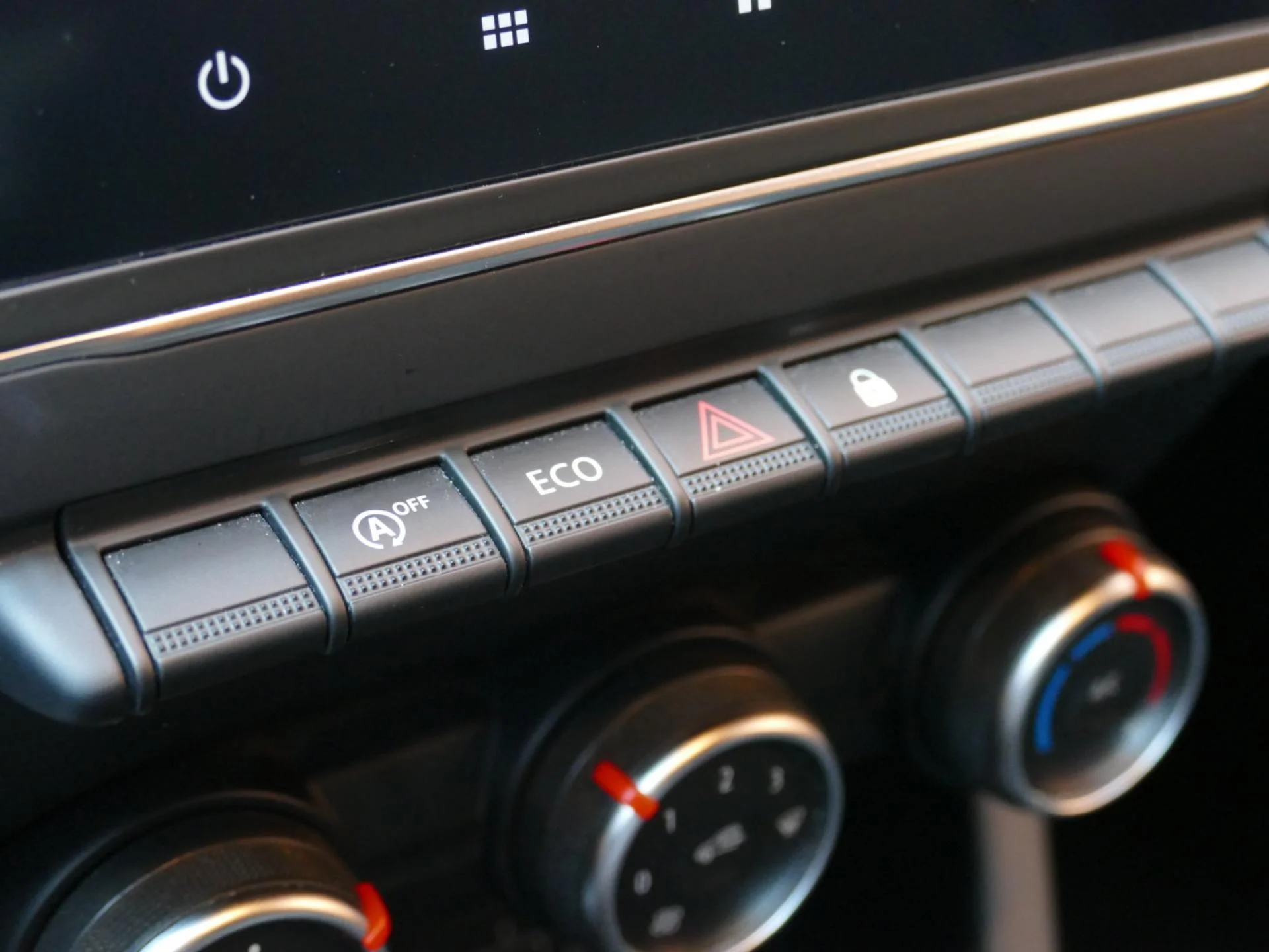 RENAULT CLIO - Miniature 18 sur 32 - Cliquer pour voir cette photo