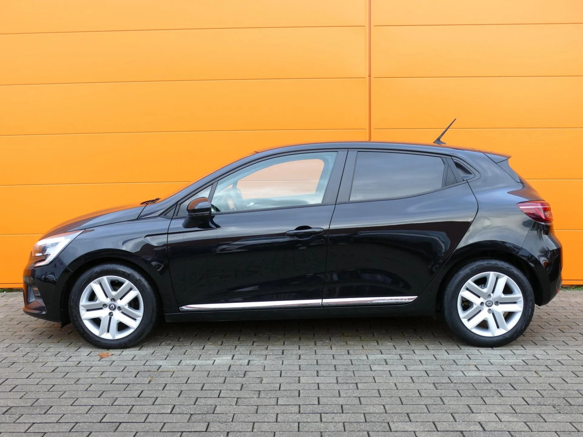 RENAULT CLIO - Miniature 3 sur 32 - Cliquer pour voir cette photo