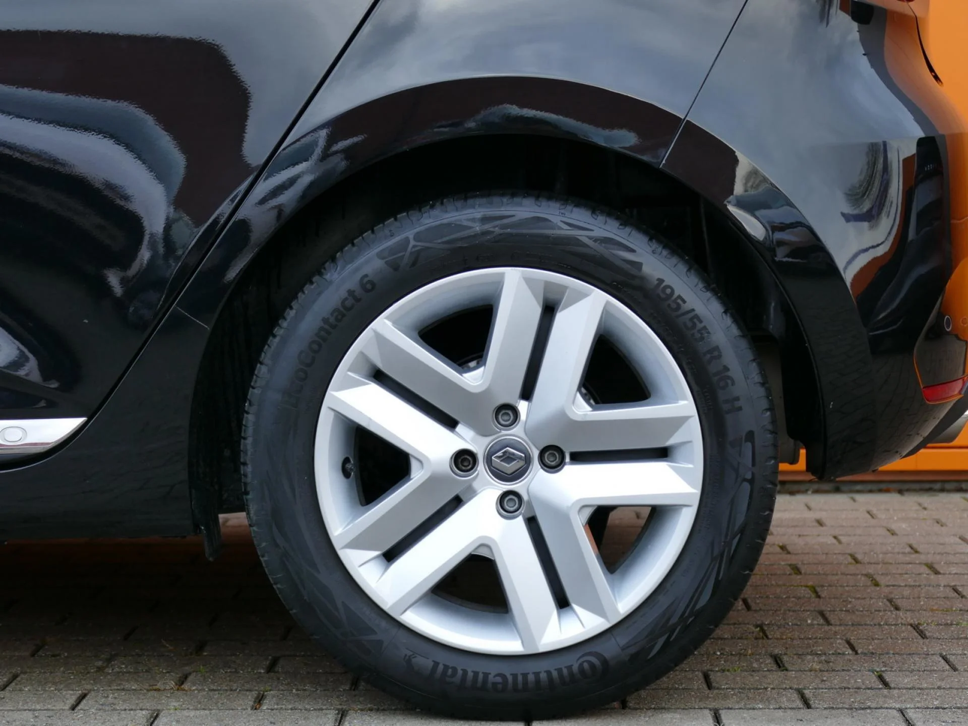 RENAULT CLIO - Miniature 32 sur 32 - Cliquer pour voir cette photo