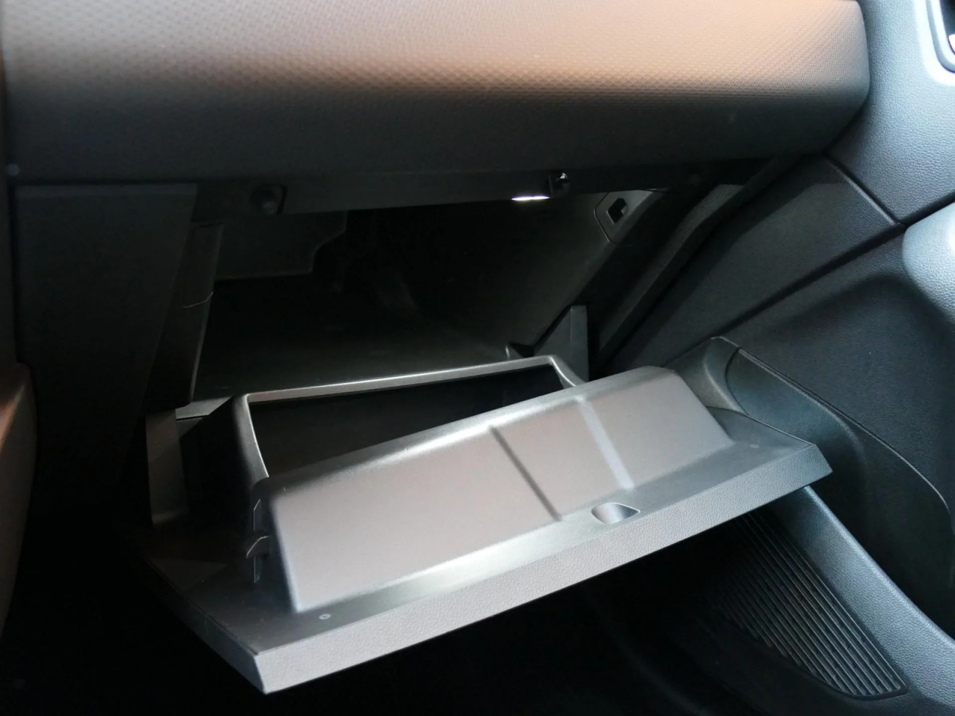 RENAULT CLIO - Miniature 21 sur 32 - Cliquer pour voir cette photo